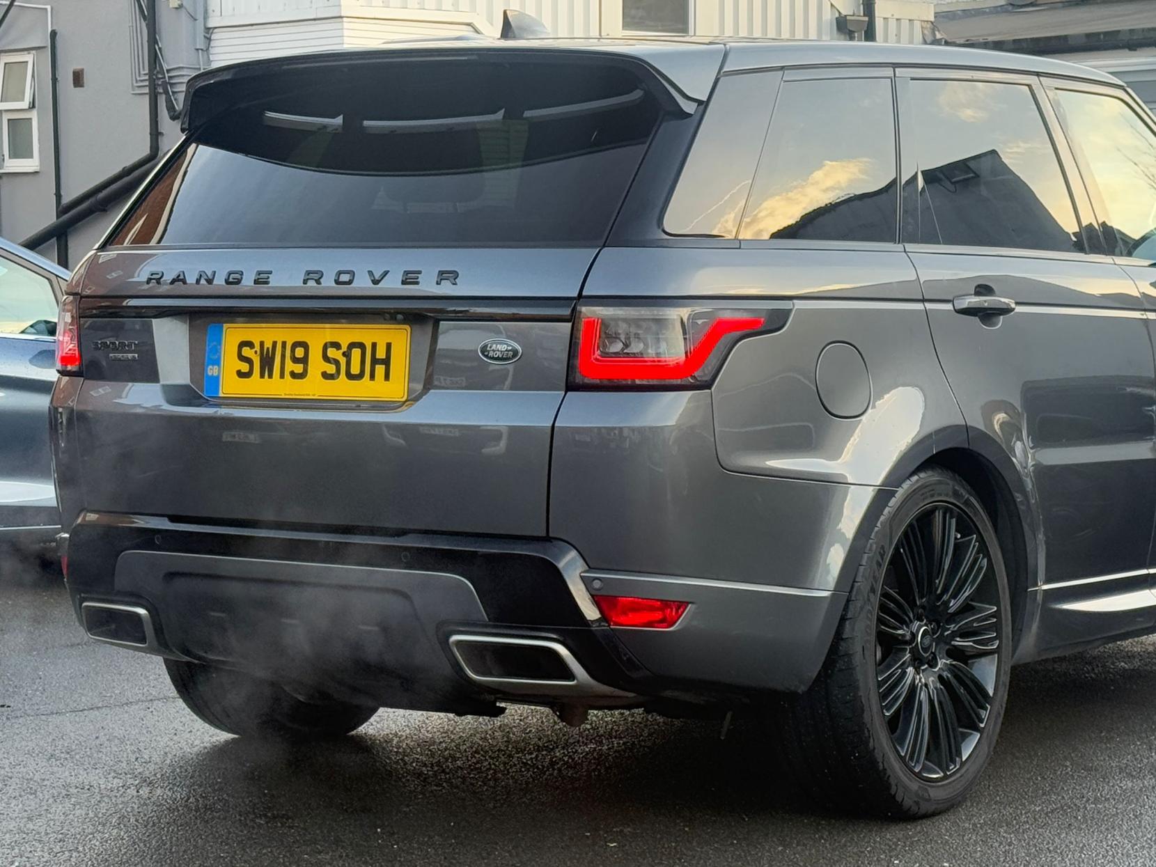 Land Rover Range Rover Sport 3.0 SD V6 HSE Dynamic SUV 5dr Diesel Auto 4WD Euro 6 (s/s) (306 ps)