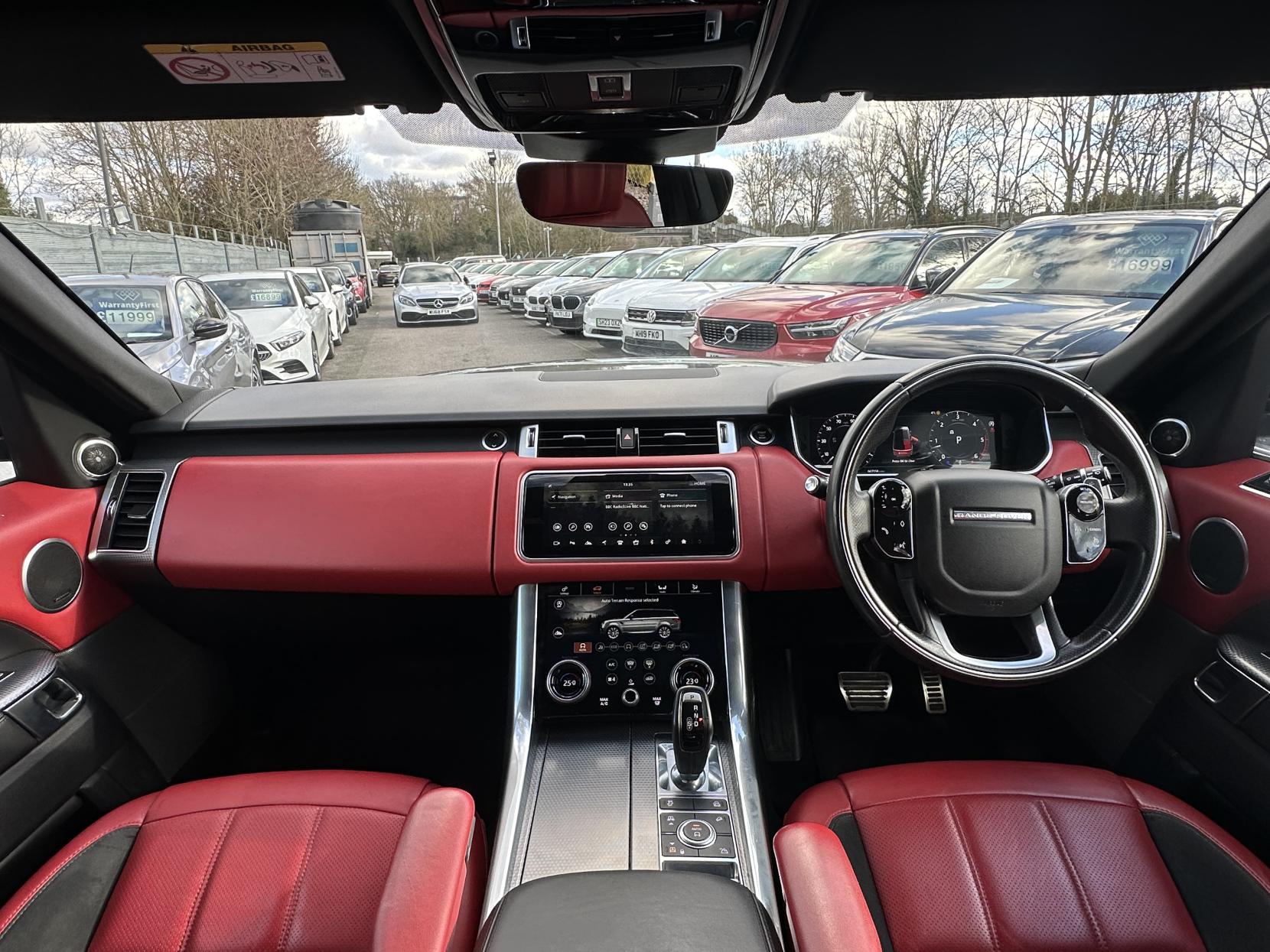 Land Rover Range Rover Sport 3.0 SD V6 HSE Dynamic SUV 5dr Diesel Auto 4WD Euro 6 (s/s) (306 ps)