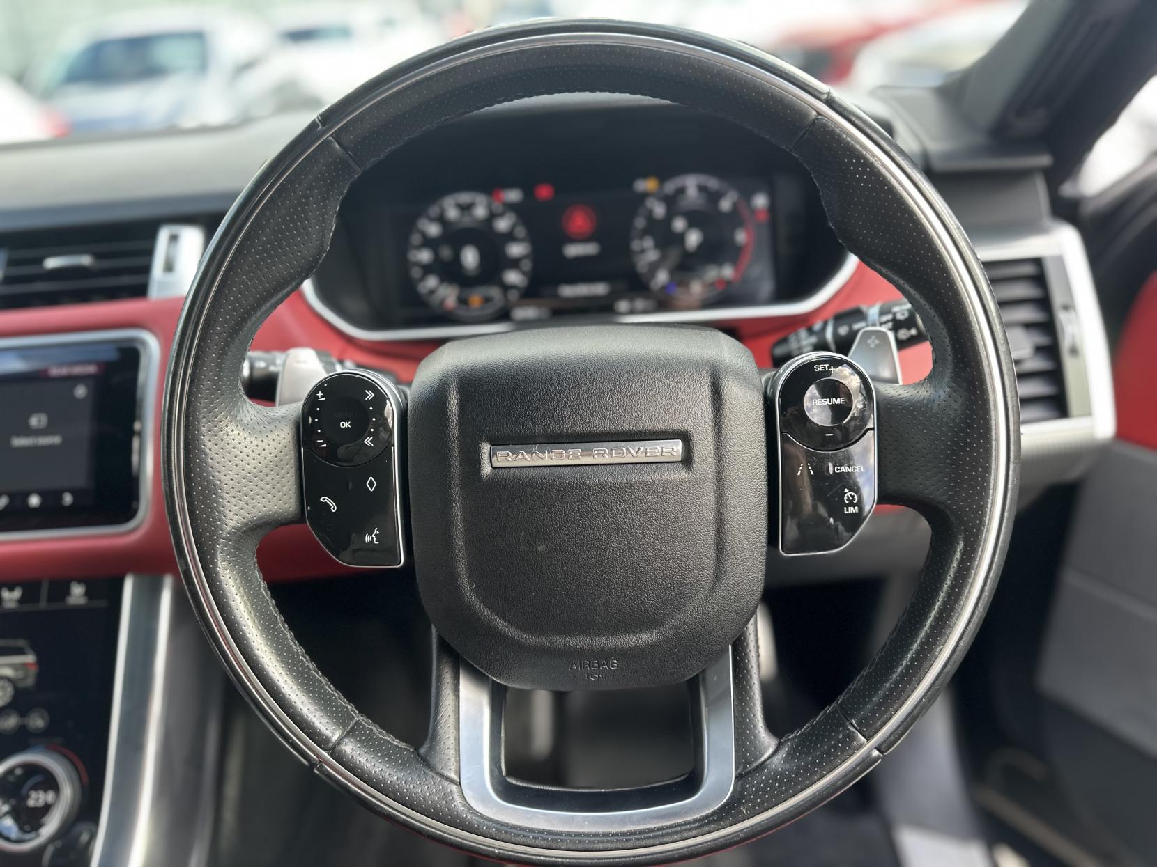 Land Rover Range Rover Sport 3.0 SD V6 HSE Dynamic SUV 5dr Diesel Auto 4WD Euro 6 (s/s) (306 ps)