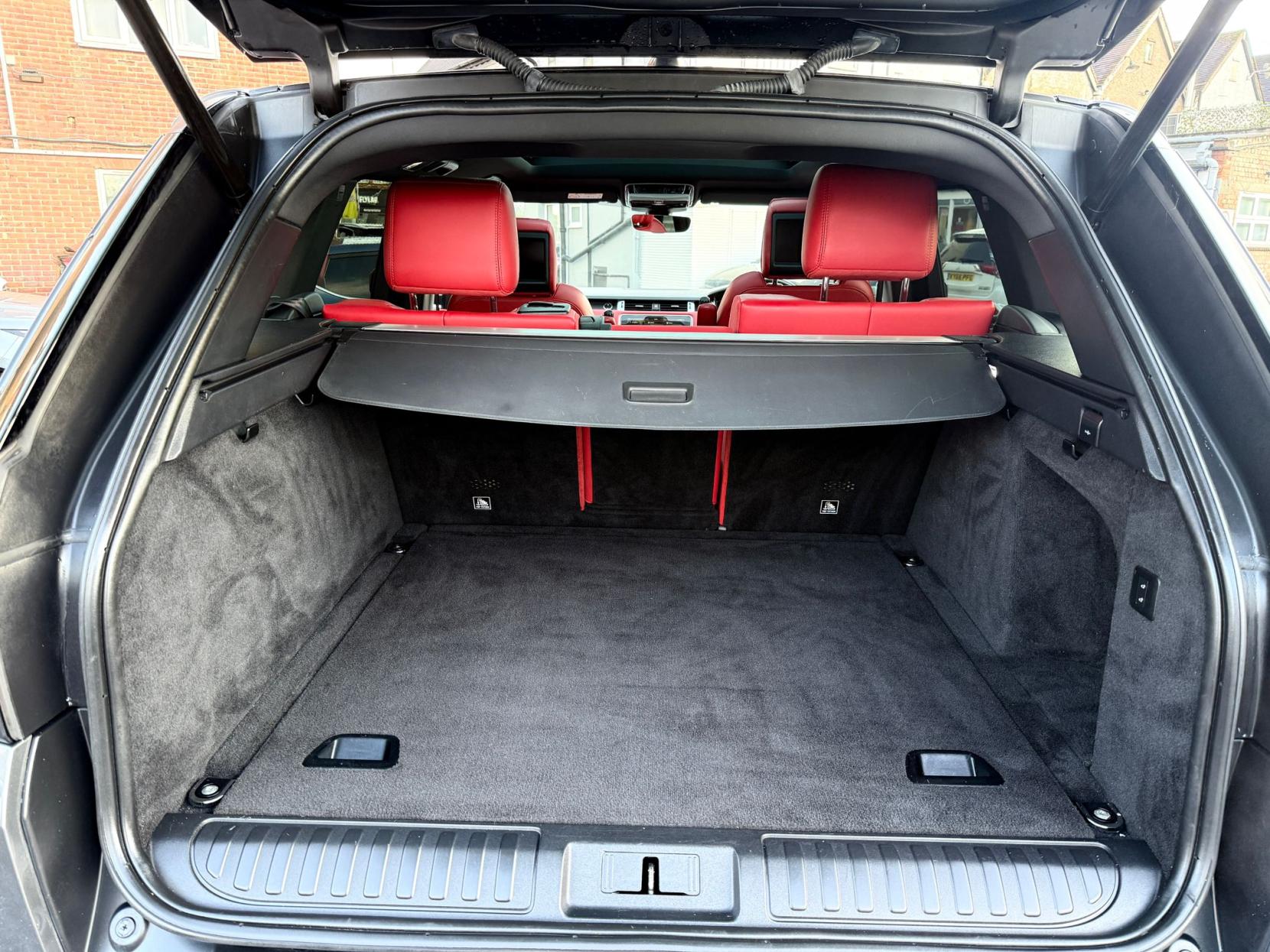 Land Rover Range Rover Sport 3.0 SD V6 HSE Dynamic SUV 5dr Diesel Auto 4WD Euro 6 (s/s) (306 ps)