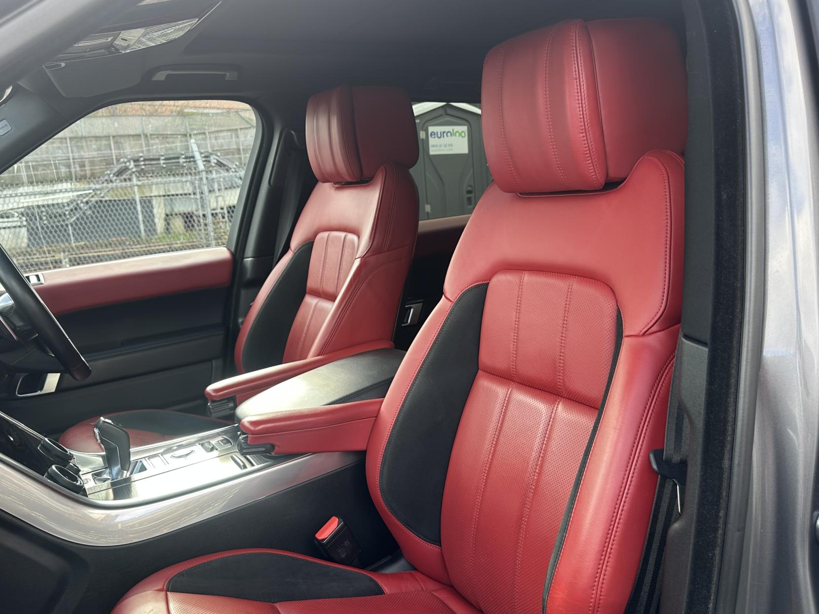 Land Rover Range Rover Sport 3.0 SD V6 HSE Dynamic SUV 5dr Diesel Auto 4WD Euro 6 (s/s) (306 ps)