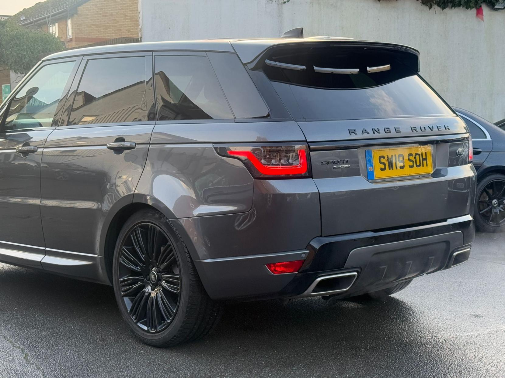 Land Rover Range Rover Sport 3.0 SD V6 HSE Dynamic SUV 5dr Diesel Auto 4WD Euro 6 (s/s) (306 ps)