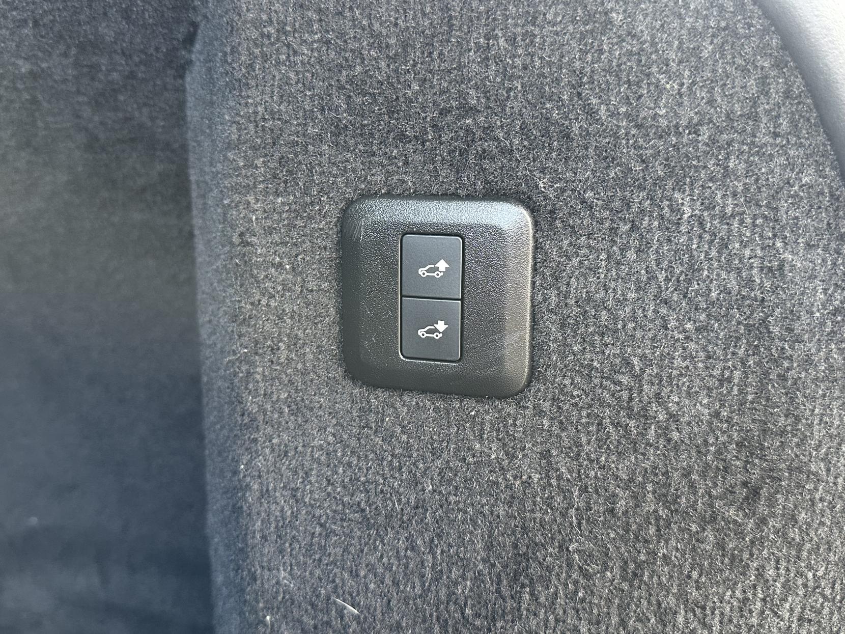 Land Rover Range Rover Sport 3.0 SD V6 HSE Dynamic SUV 5dr Diesel Auto 4WD Euro 6 (s/s) (306 ps)