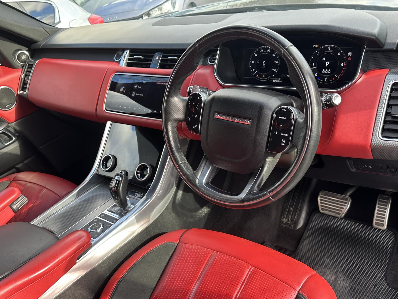 Land Rover Range Rover Sport 3.0 SD V6 HSE Dynamic SUV 5dr Diesel Auto 4WD Euro 6 (s/s) (306 ps)