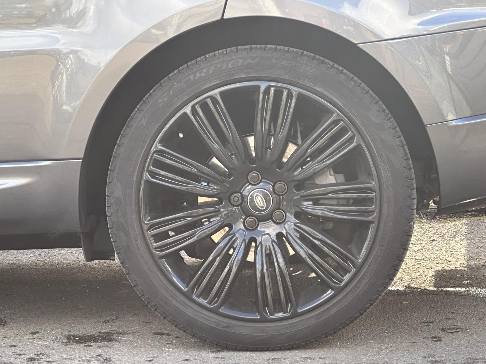 Land Rover Range Rover Sport 3.0 SD V6 HSE Dynamic SUV 5dr Diesel Auto 4WD Euro 6 (s/s) (306 ps)