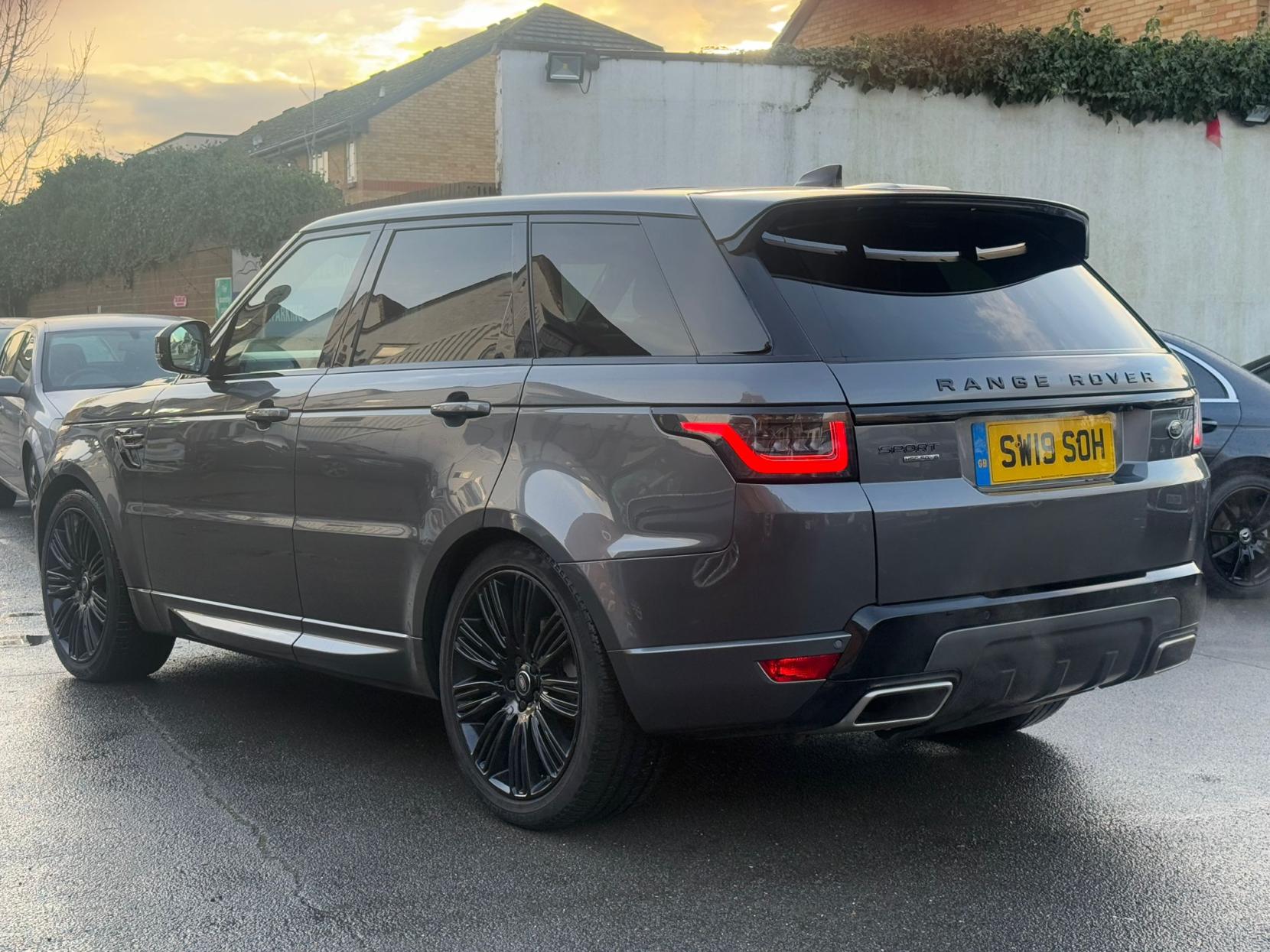 Land Rover Range Rover Sport 3.0 SD V6 HSE Dynamic SUV 5dr Diesel Auto 4WD Euro 6 (s/s) (306 ps)