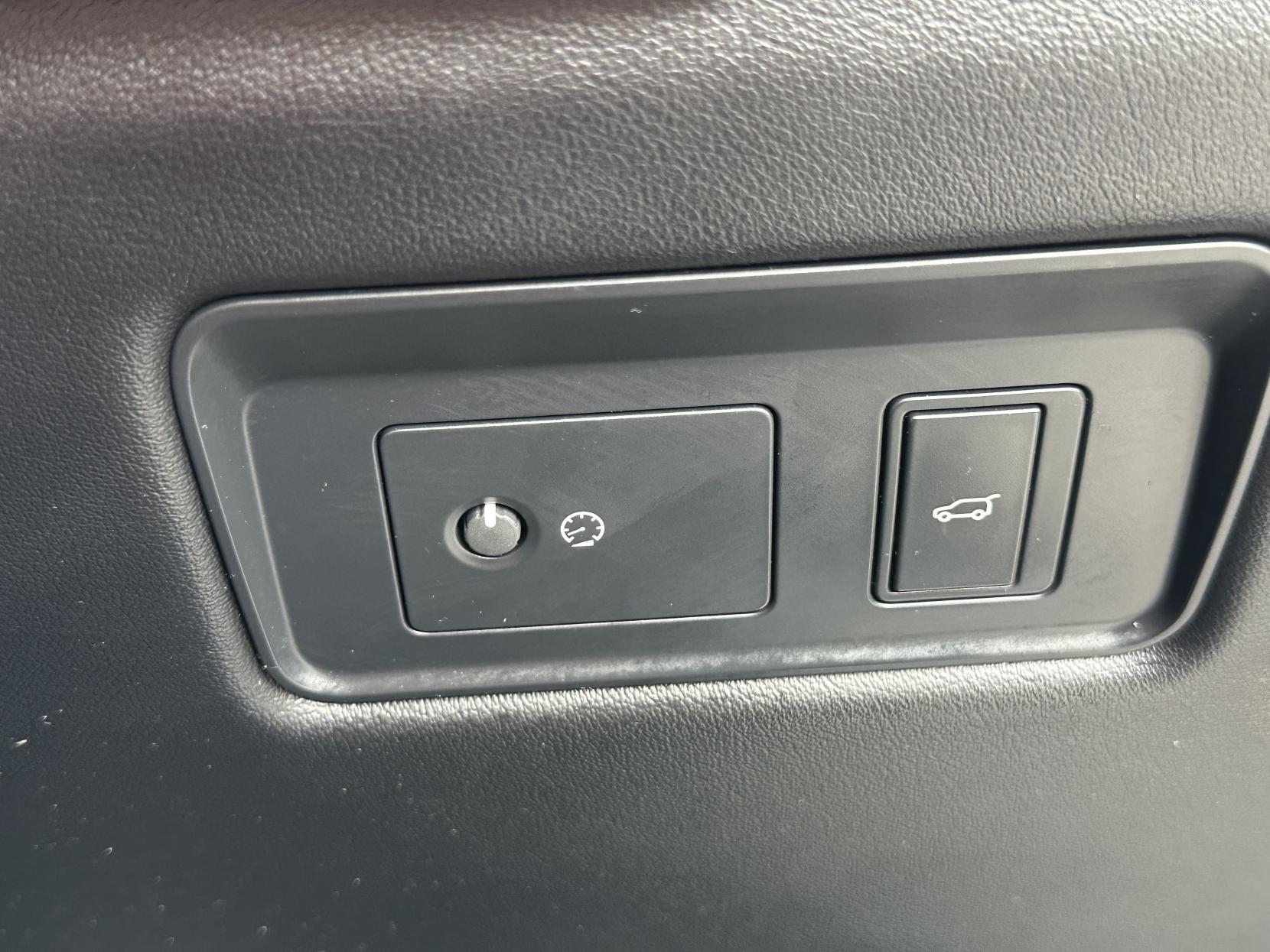 Land Rover Range Rover Sport 3.0 SD V6 HSE Dynamic SUV 5dr Diesel Auto 4WD Euro 6 (s/s) (306 ps)