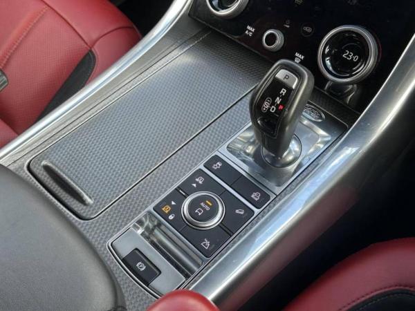 Land Rover Range Rover Sport 3.0 SD V6 HSE Dynamic SUV 5dr Diesel Auto 4WD Euro 6 (s/s) (306 ps)