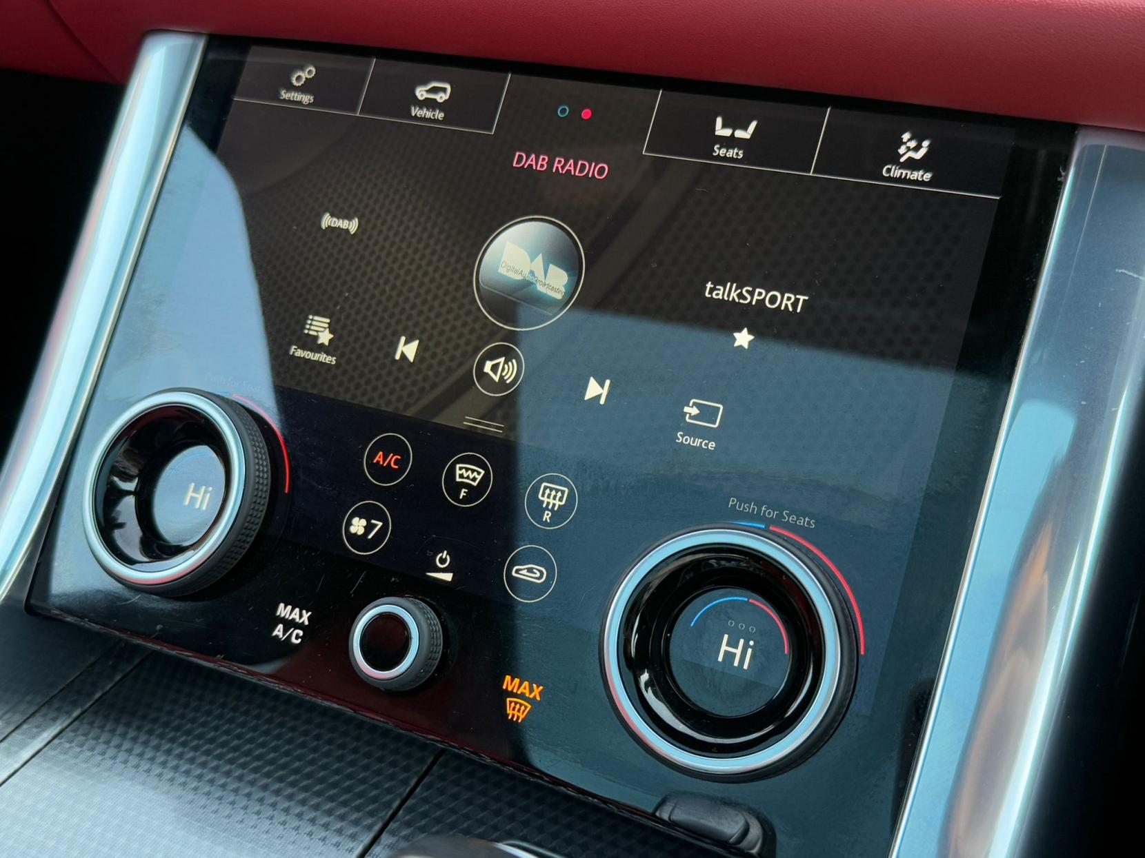 Land Rover Range Rover Sport 3.0 SD V6 HSE Dynamic SUV 5dr Diesel Auto 4WD Euro 6 (s/s) (306 ps)