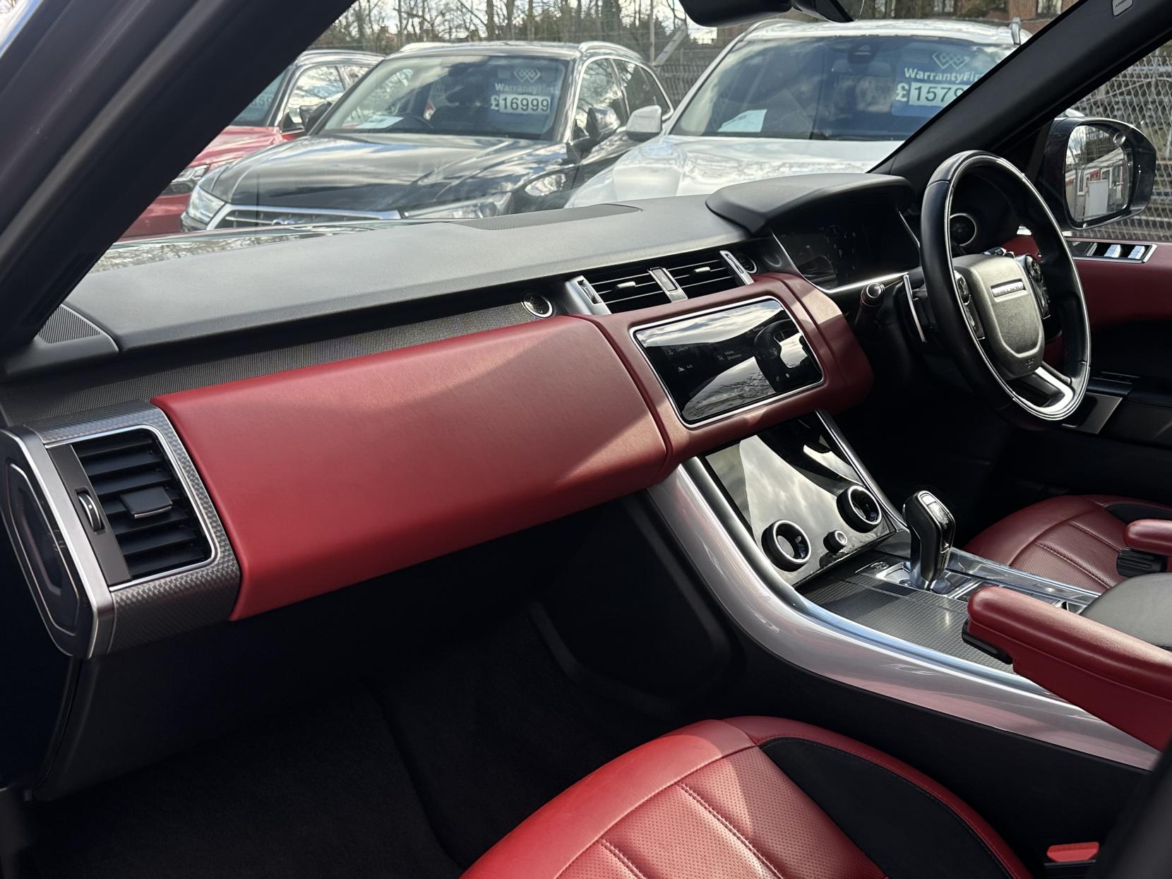 Land Rover Range Rover Sport 3.0 SD V6 HSE Dynamic SUV 5dr Diesel Auto 4WD Euro 6 (s/s) (306 ps)