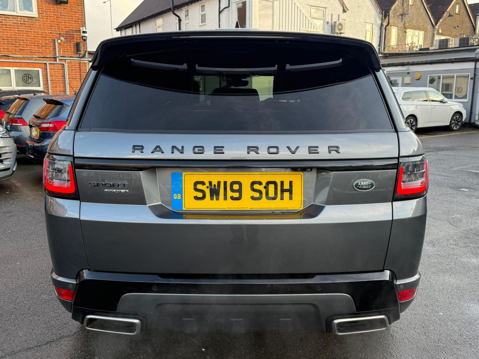 Land Rover Range Rover Sport 3.0 SD V6 HSE Dynamic SUV 5dr Diesel Auto 4WD Euro 6 (s/s) (306 ps)