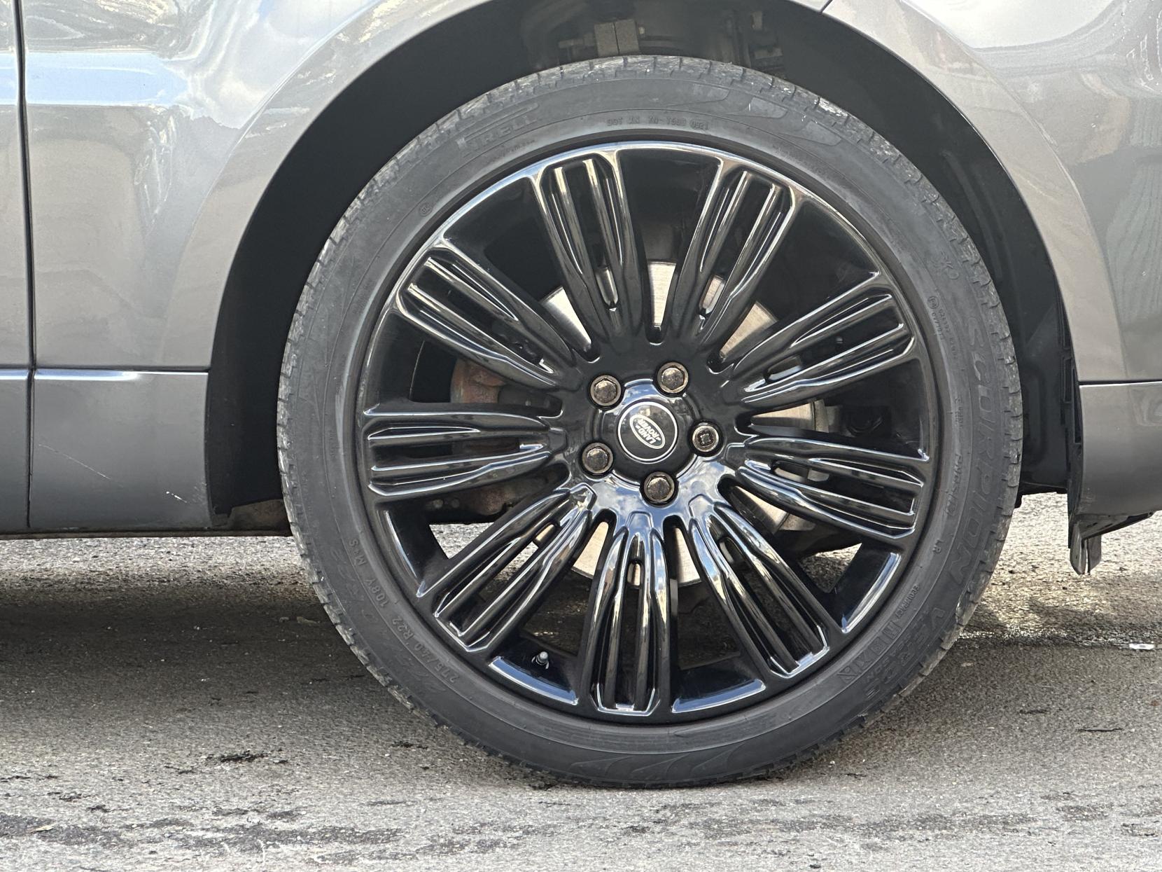 Land Rover Range Rover Sport 3.0 SD V6 HSE Dynamic SUV 5dr Diesel Auto 4WD Euro 6 (s/s) (306 ps)