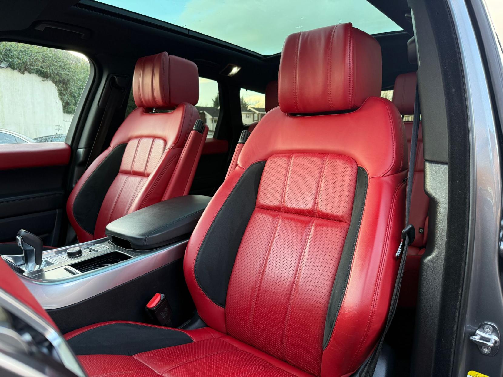 Land Rover Range Rover Sport 3.0 SD V6 HSE Dynamic SUV 5dr Diesel Auto 4WD Euro 6 (s/s) (306 ps)