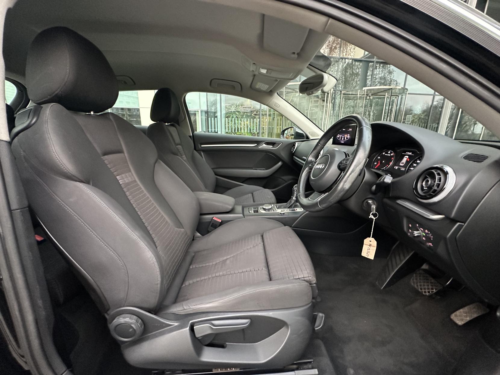 Audi A3 1.8 TFSI Sport Hatchback 3dr Petrol S Tronic quattro Euro 5 (s/s) (180 ps)