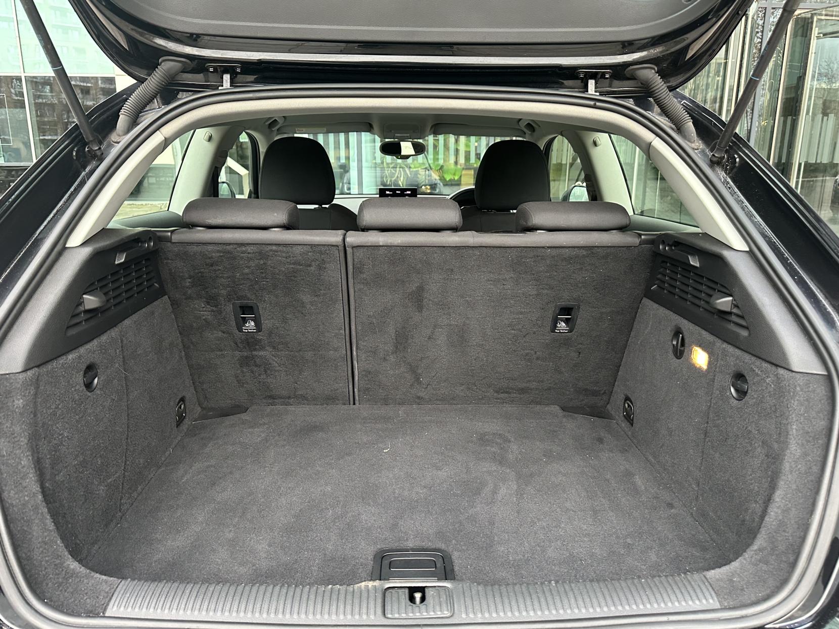 Audi A3 1.8 TFSI Sport Hatchback 3dr Petrol S Tronic quattro Euro 5 (s/s) (180 ps)