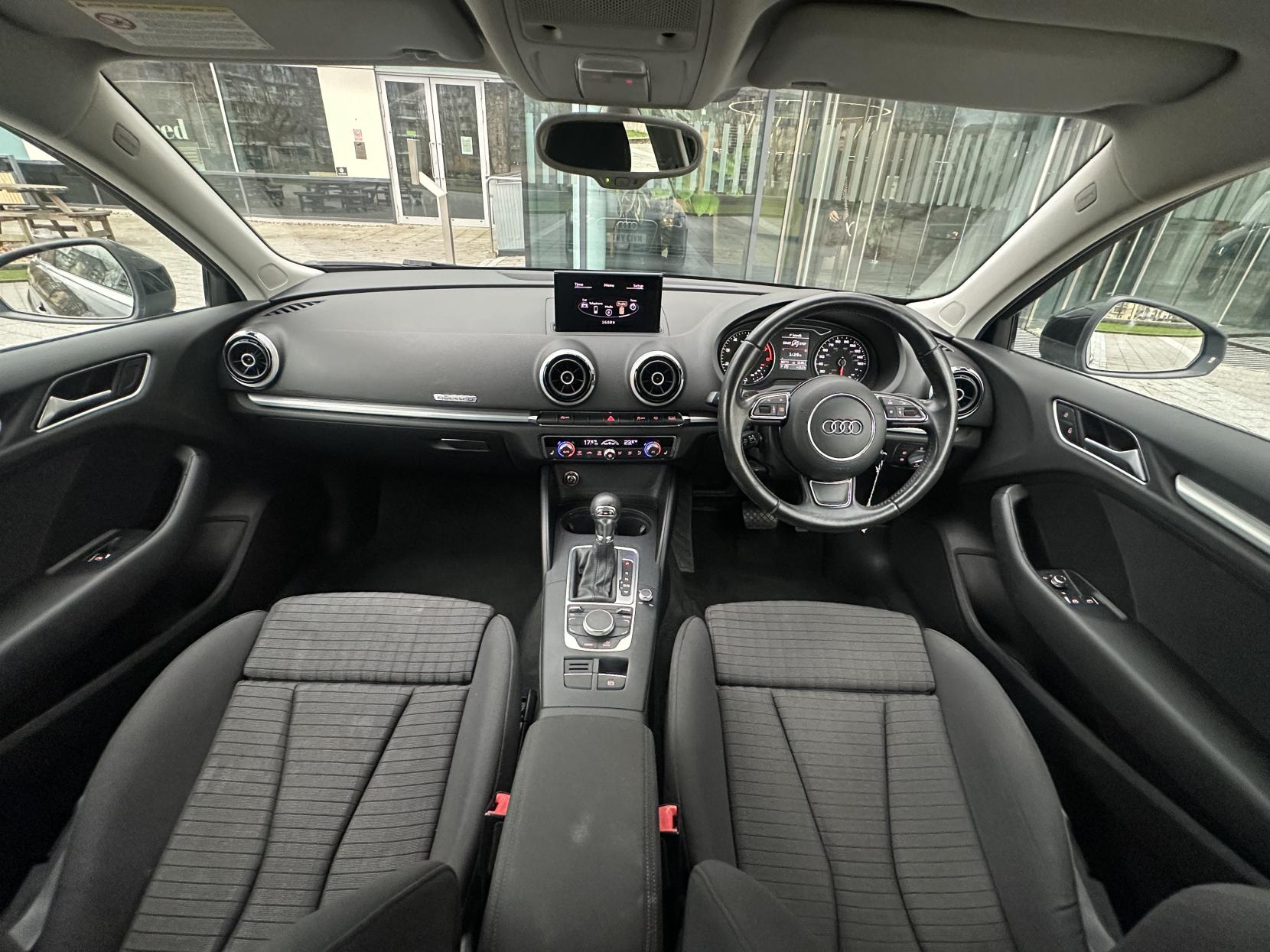 Audi A3 1.8 TFSI Sport Hatchback 3dr Petrol S Tronic quattro Euro 5 (s/s) (180 ps)