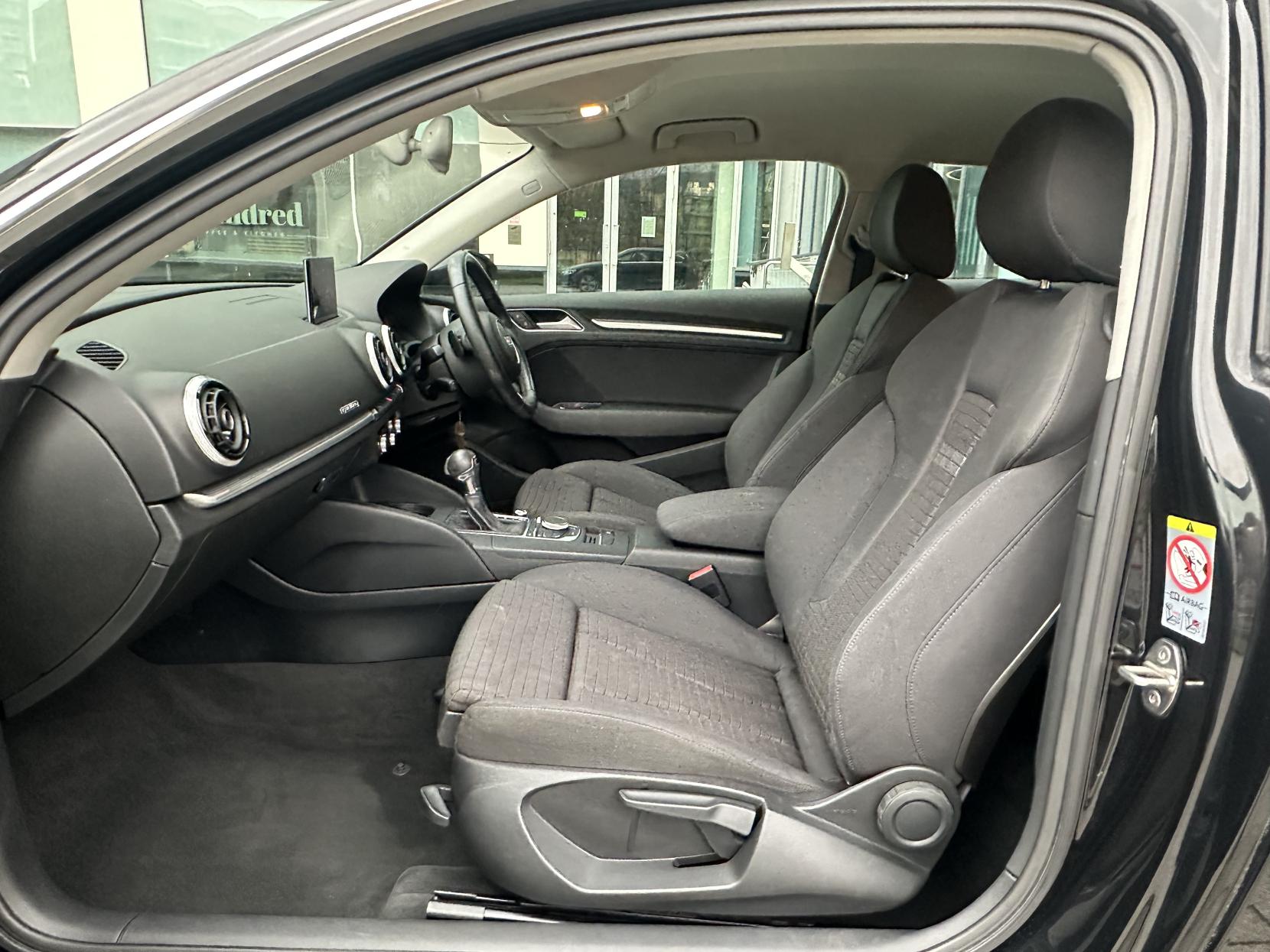 Audi A3 1.8 TFSI Sport Hatchback 3dr Petrol S Tronic quattro Euro 5 (s/s) (180 ps)