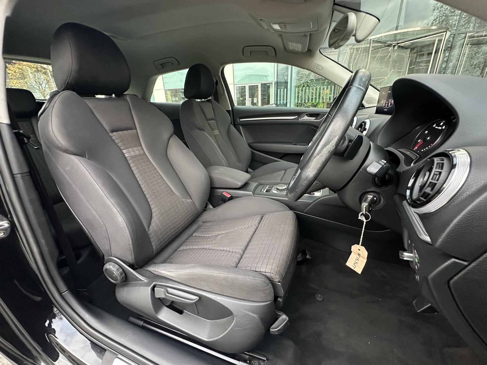 Audi A3 1.8 TFSI Sport Hatchback 3dr Petrol S Tronic quattro Euro 5 (s/s) (180 ps)