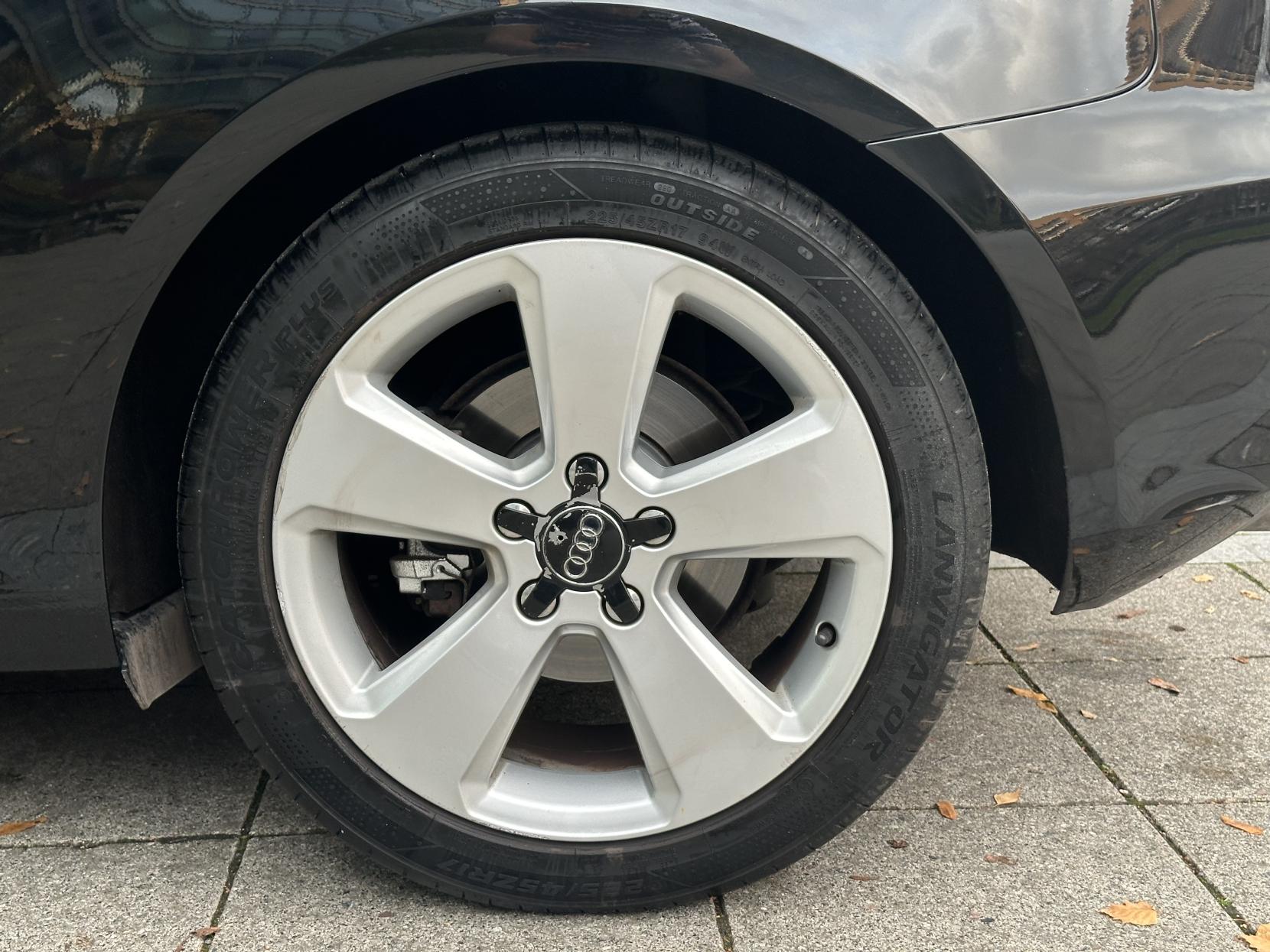 Audi A3 1.8 TFSI Sport Hatchback 3dr Petrol S Tronic quattro Euro 5 (s/s) (180 ps)