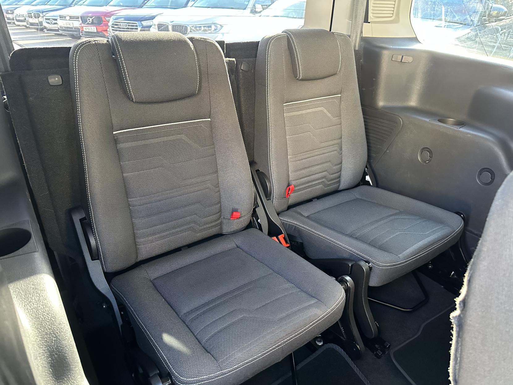 Ford Grand Tourneo Connect 1.6 EcoBoost Titanium MPV 5dr Petrol Powershift Euro 5 (150 ps)