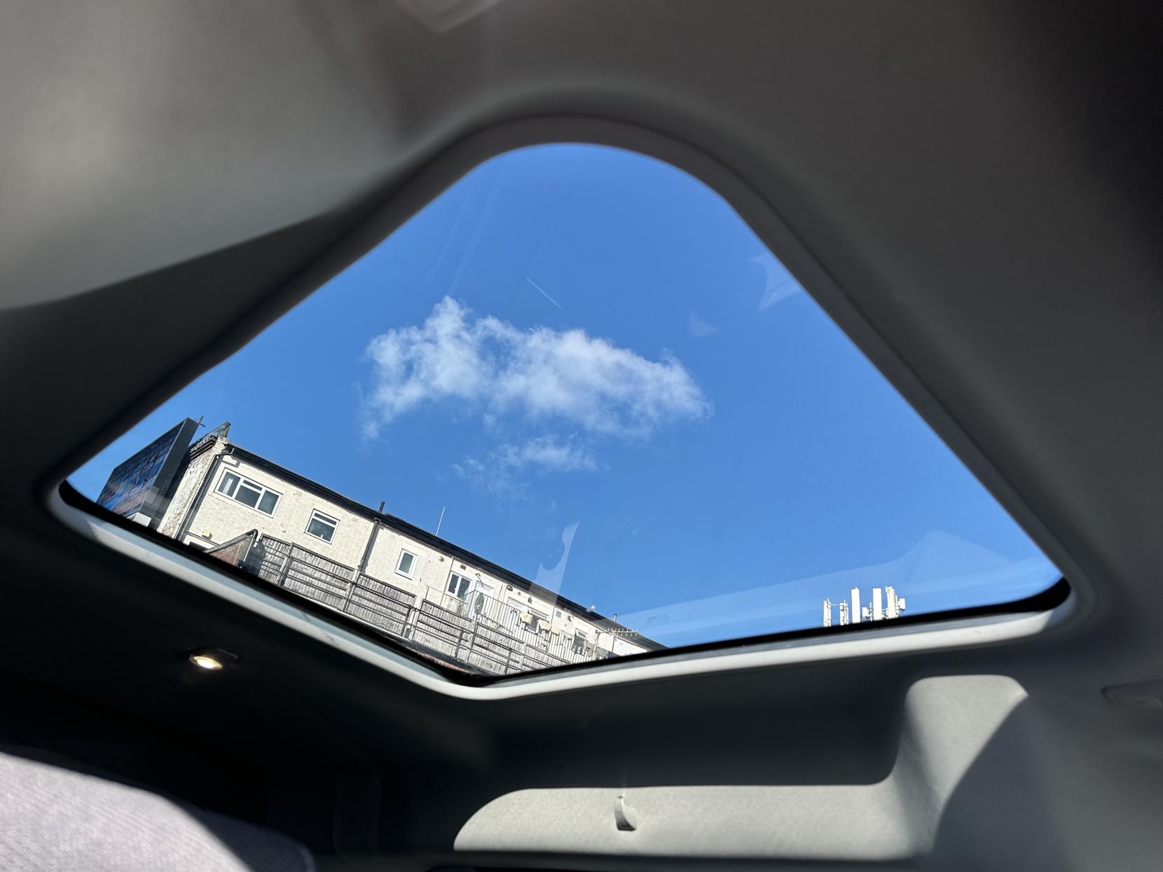 Ford Grand Tourneo Connect 1.6 EcoBoost Titanium MPV 5dr Petrol Powershift Euro 5 (150 ps)