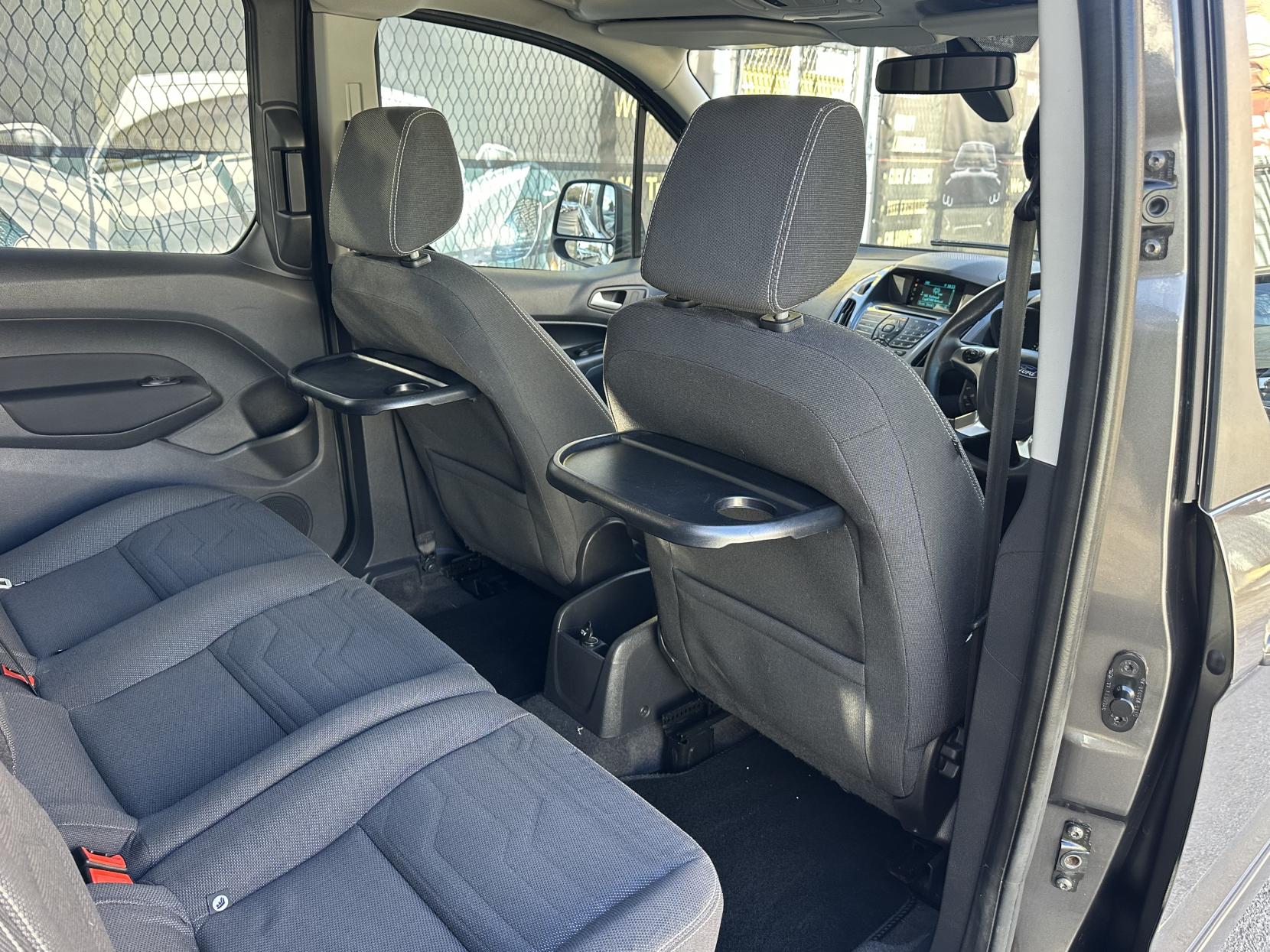 Ford Grand Tourneo Connect 1.6 EcoBoost Titanium MPV 5dr Petrol Powershift Euro 5 (150 ps)