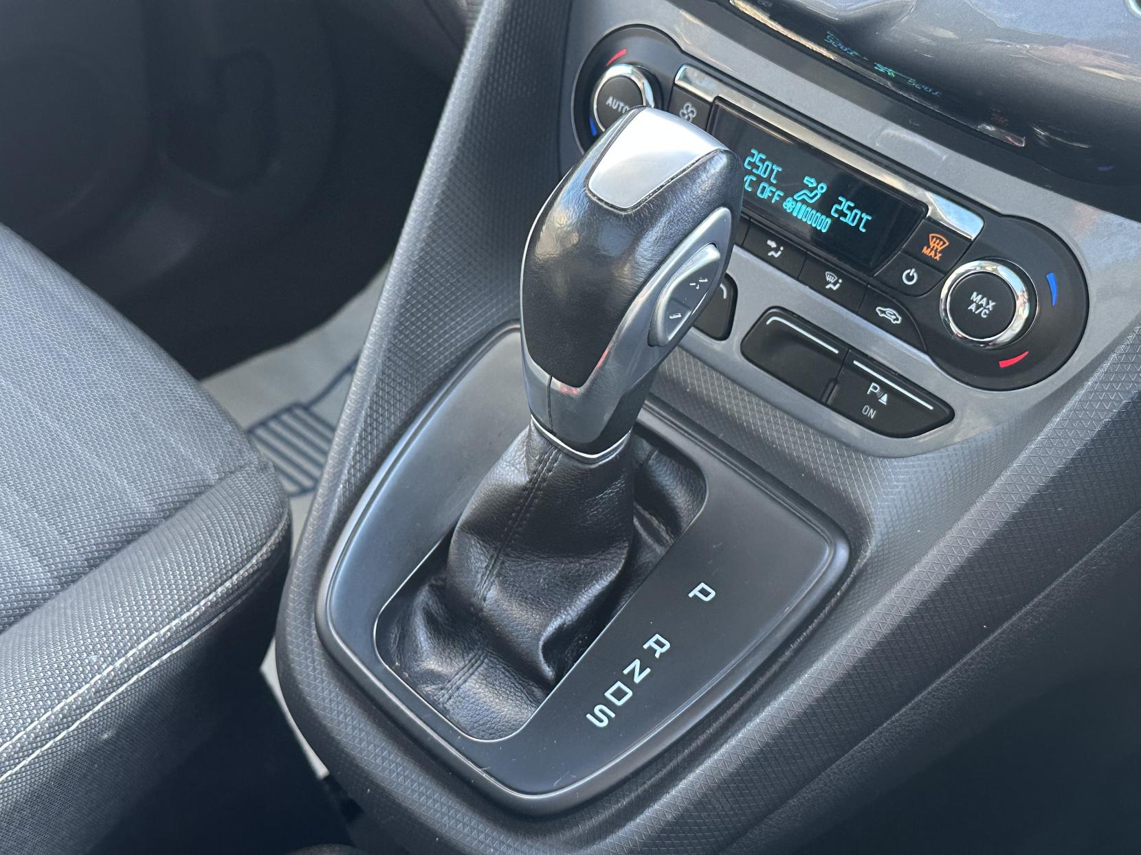 Ford Grand Tourneo Connect 1.6 EcoBoost Titanium MPV 5dr Petrol Powershift Euro 5 (150 ps)