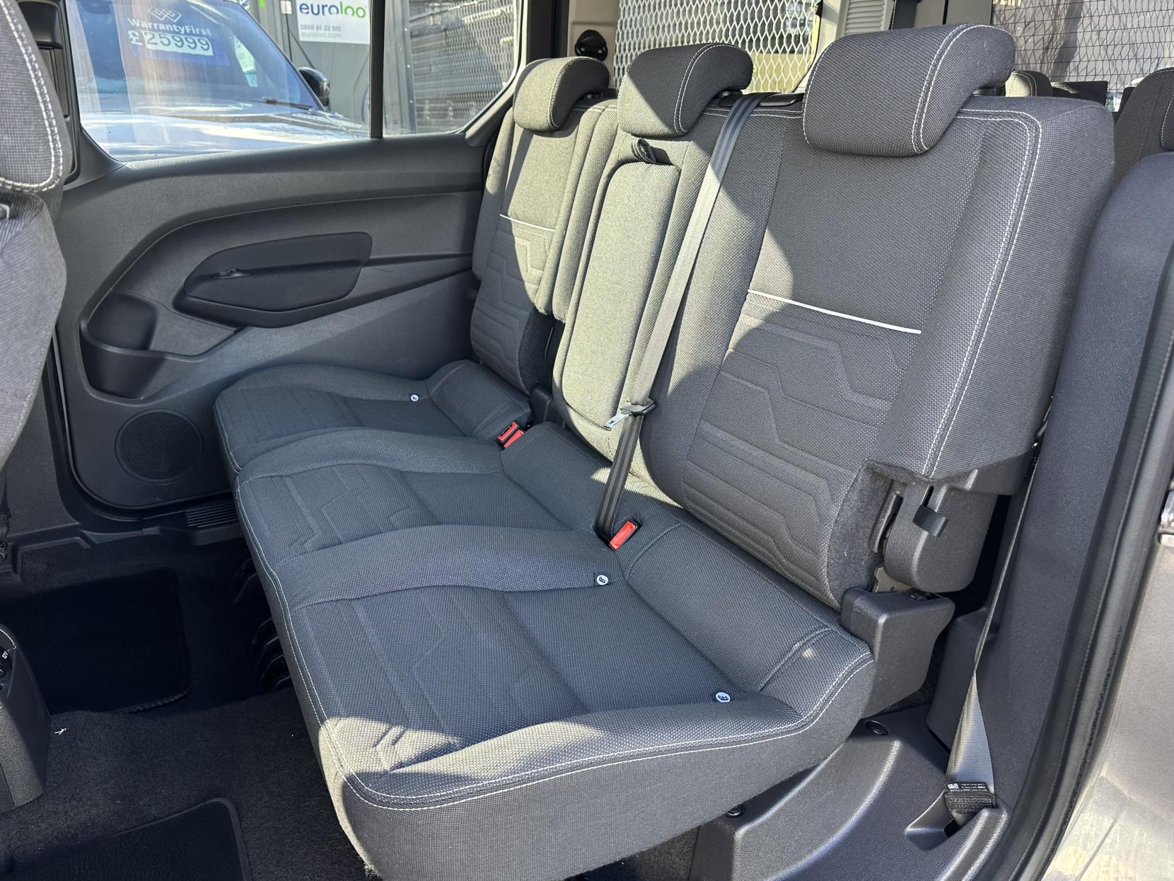 Ford Grand Tourneo Connect 1.6 EcoBoost Titanium MPV 5dr Petrol Powershift Euro 5 (150 ps)