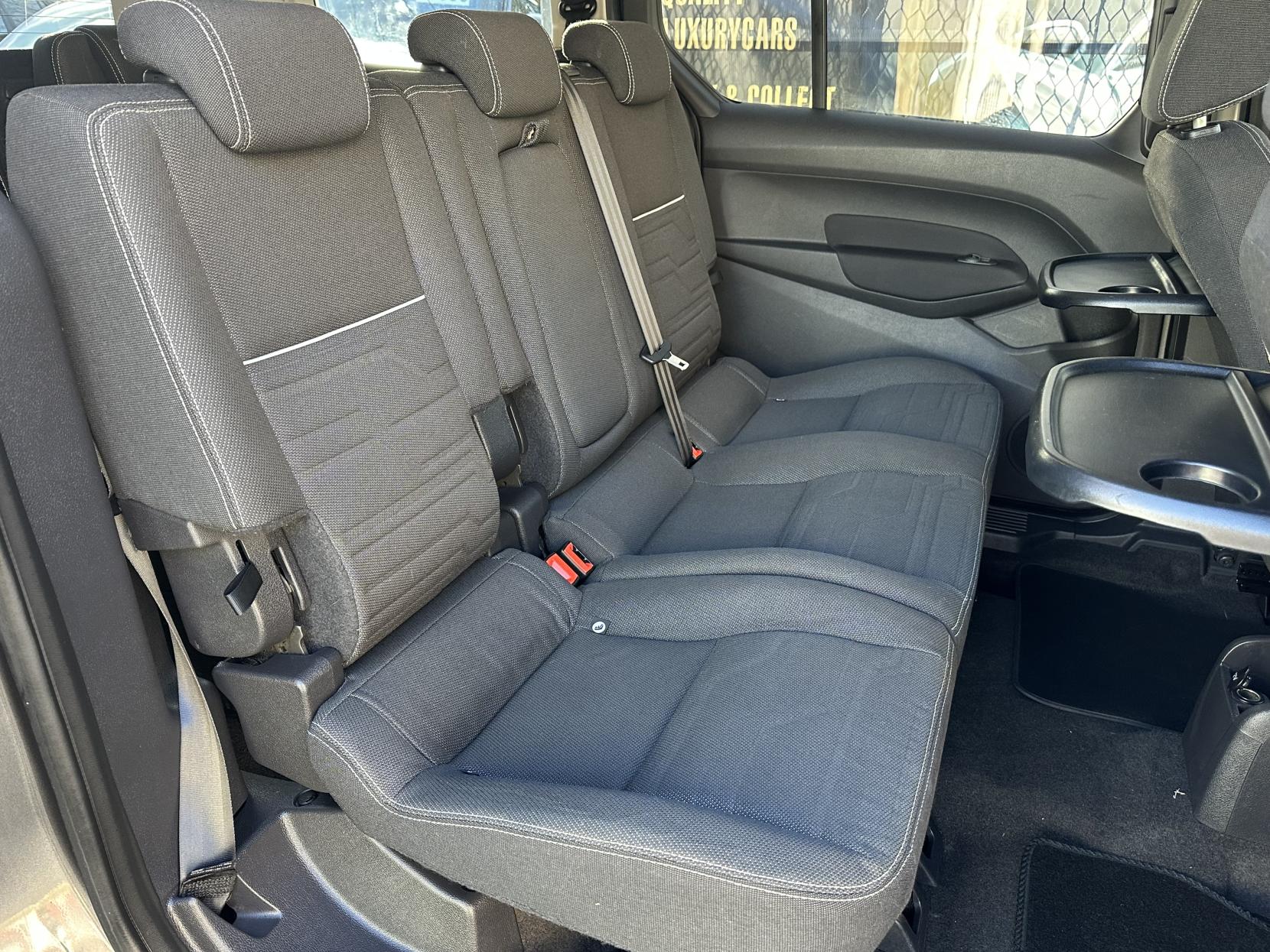 Ford Grand Tourneo Connect 1.6 EcoBoost Titanium MPV 5dr Petrol Powershift Euro 5 (150 ps)