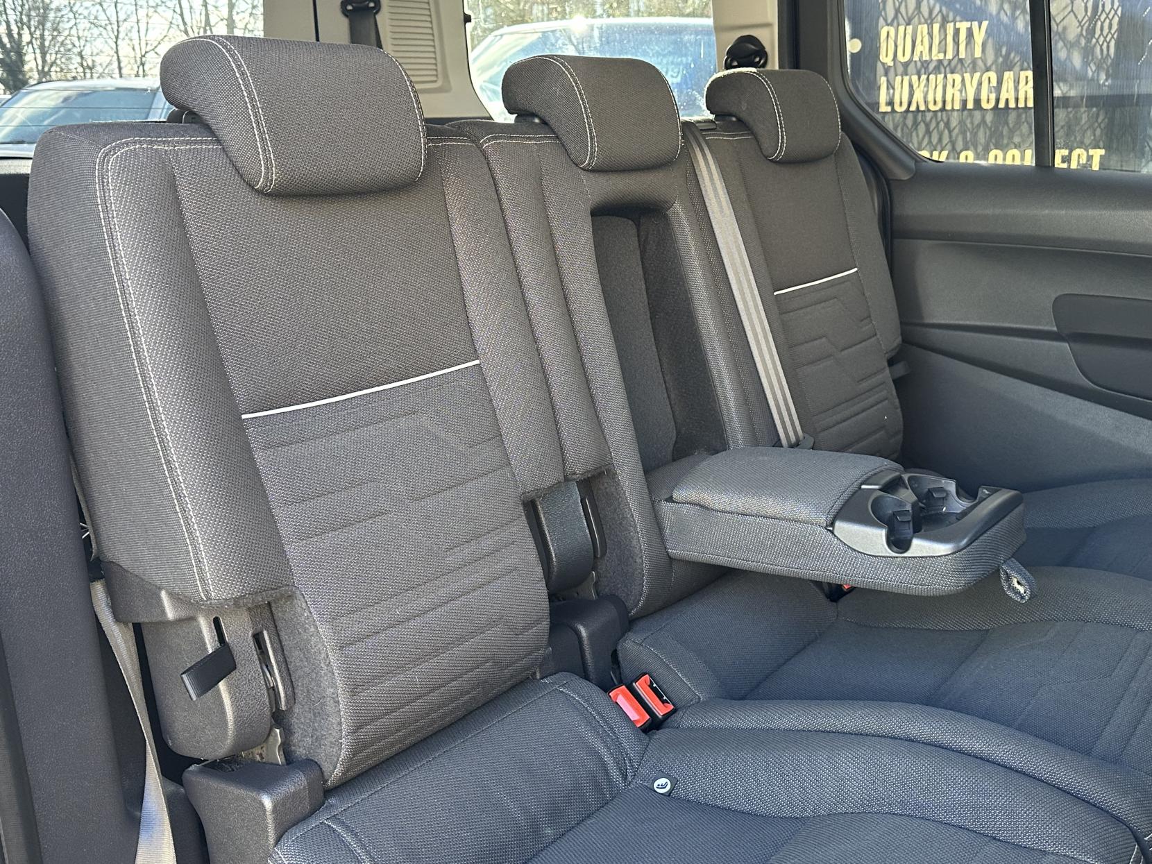 Ford Grand Tourneo Connect 1.6 EcoBoost Titanium MPV 5dr Petrol Powershift Euro 5 (150 ps)