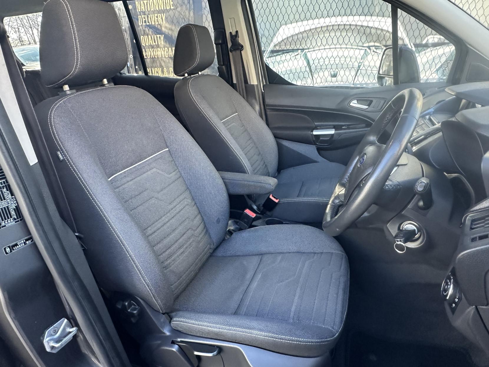 Ford Grand Tourneo Connect 1.6 EcoBoost Titanium MPV 5dr Petrol Powershift Euro 5 (150 ps)