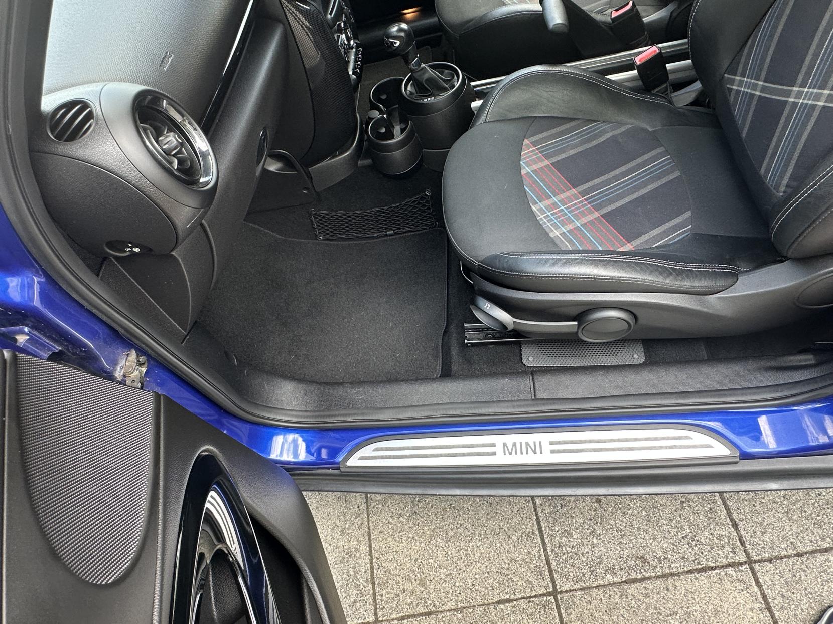 MINI Paceman 1.6 Cooper SUV 3dr Petrol Auto ALL4 Euro 6 (122 ps)