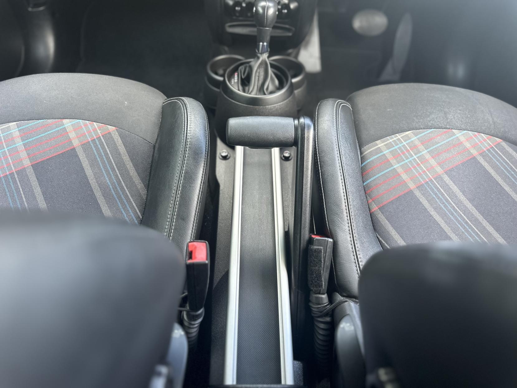 MINI Paceman 1.6 Cooper SUV 3dr Petrol Auto ALL4 Euro 6 (122 ps)