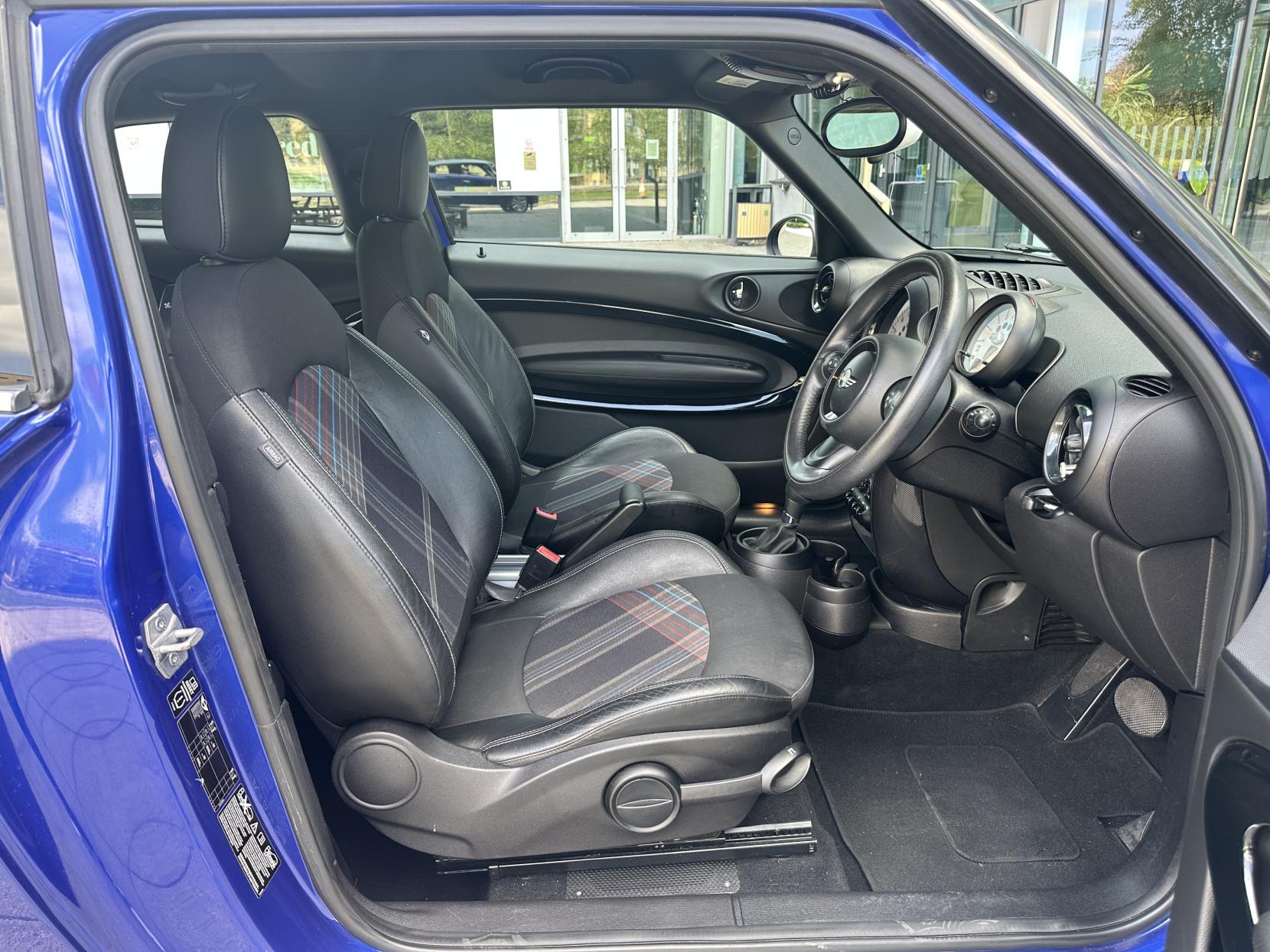 MINI Paceman 1.6 Cooper SUV 3dr Petrol Auto ALL4 Euro 6 (122 ps)