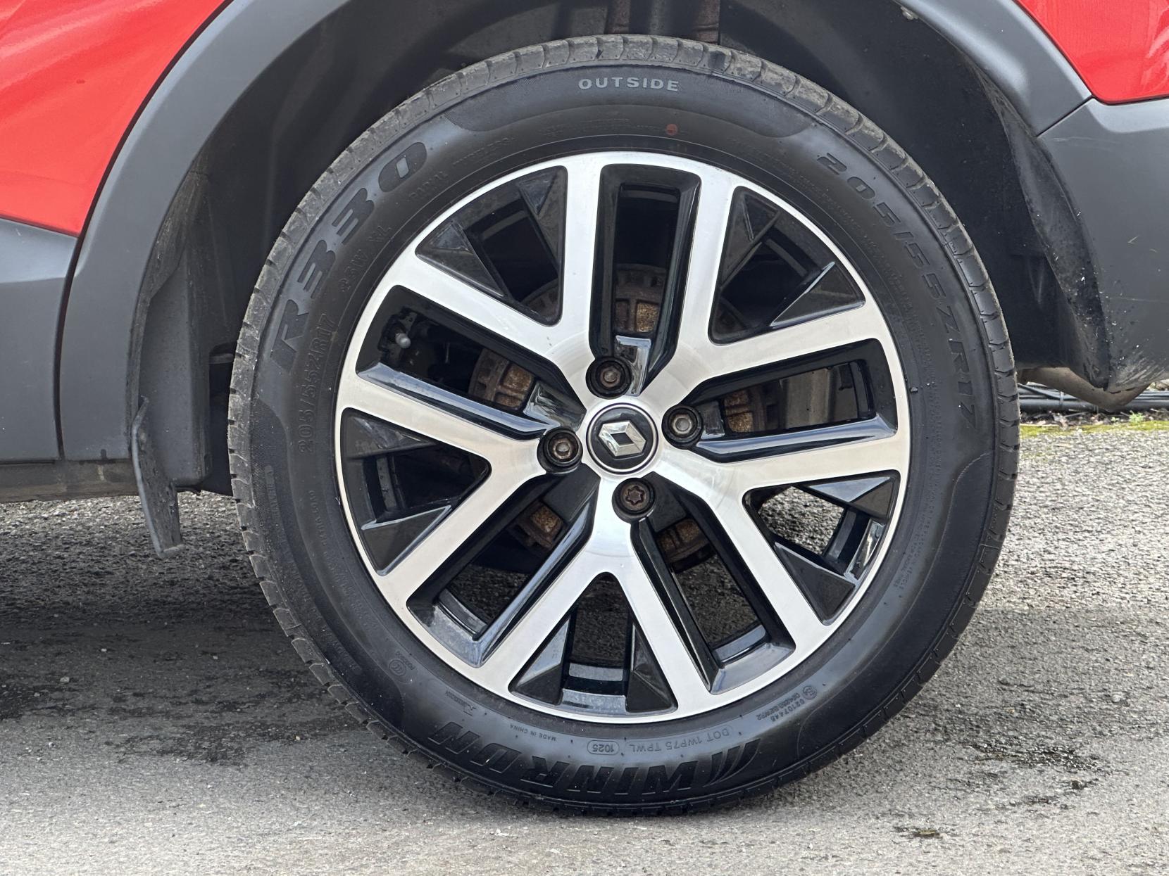 Renault Captur 1.3 TCe ENERGY S Edition SUV 5dr Petrol EDC Euro 6 (s/s) (150 ps)