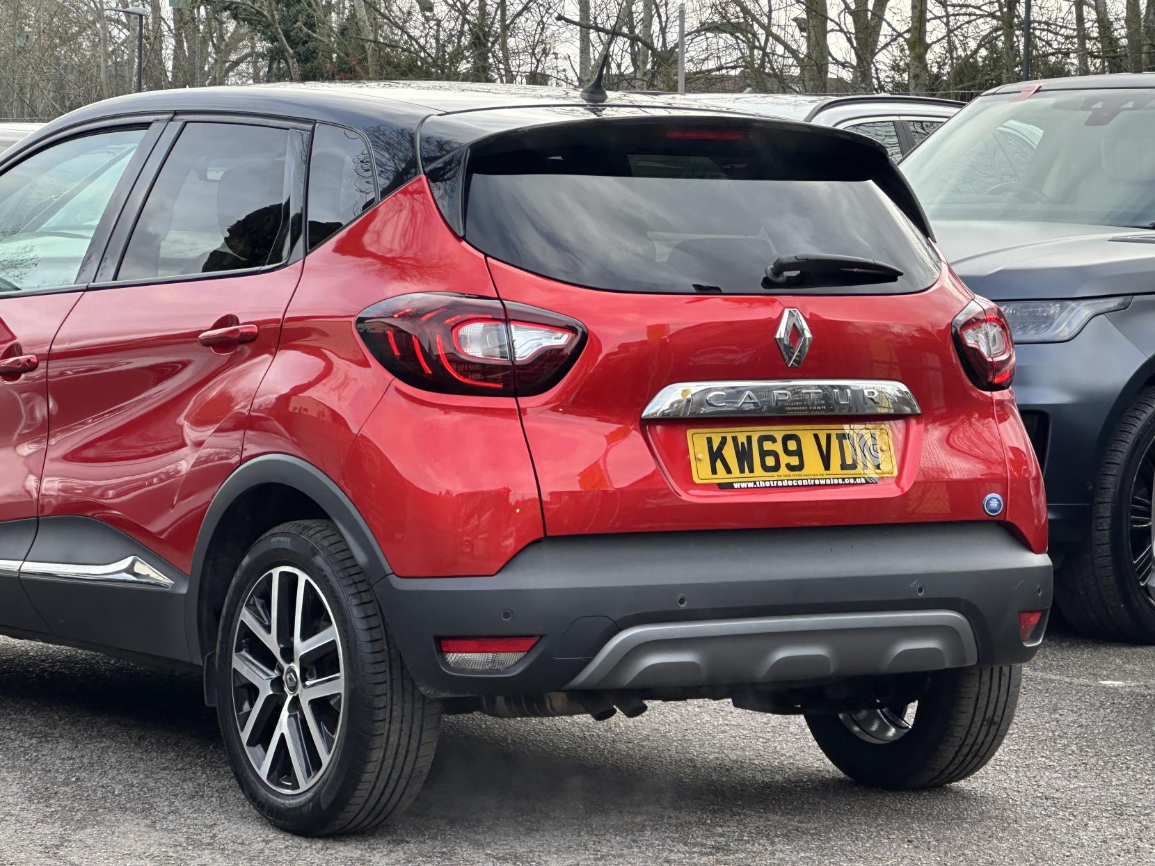 Renault Captur 1.3 TCe ENERGY S Edition SUV 5dr Petrol EDC Euro 6 (s/s) (150 ps)