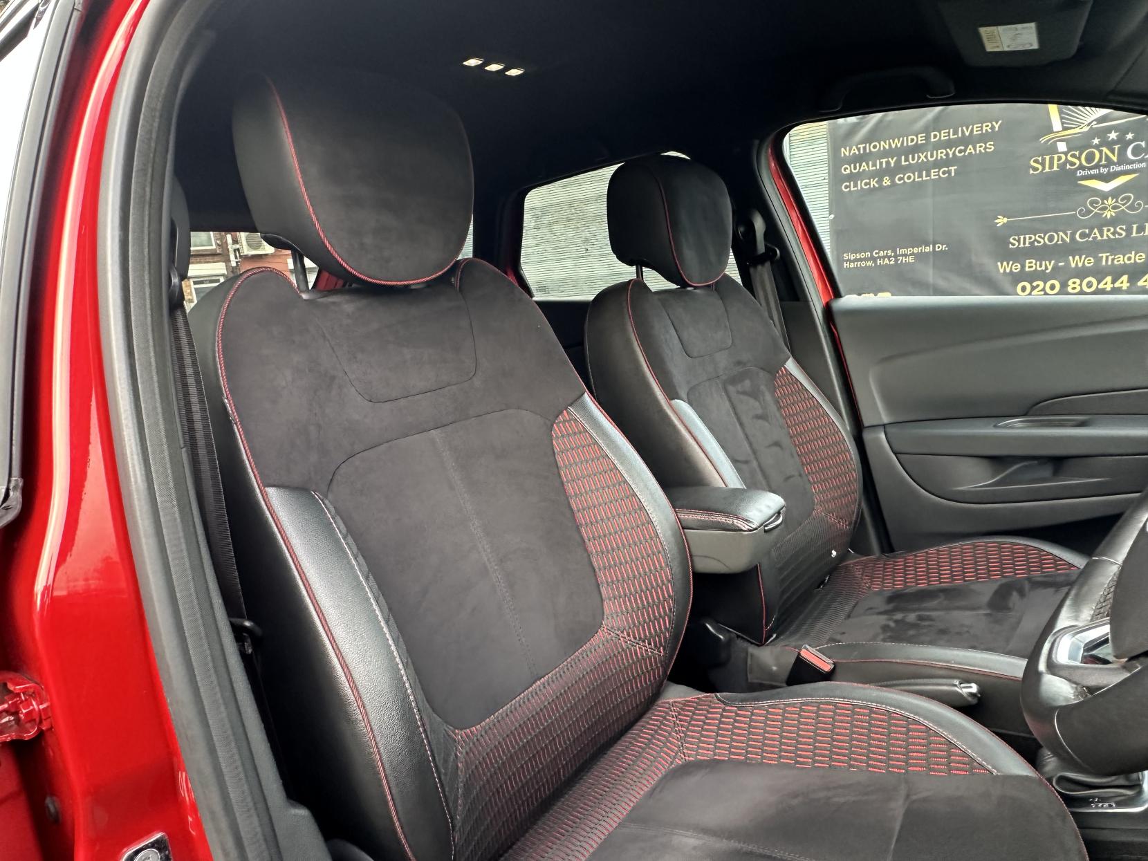 Renault Captur 1.3 TCe ENERGY S Edition SUV 5dr Petrol EDC Euro 6 (s/s) (150 ps)