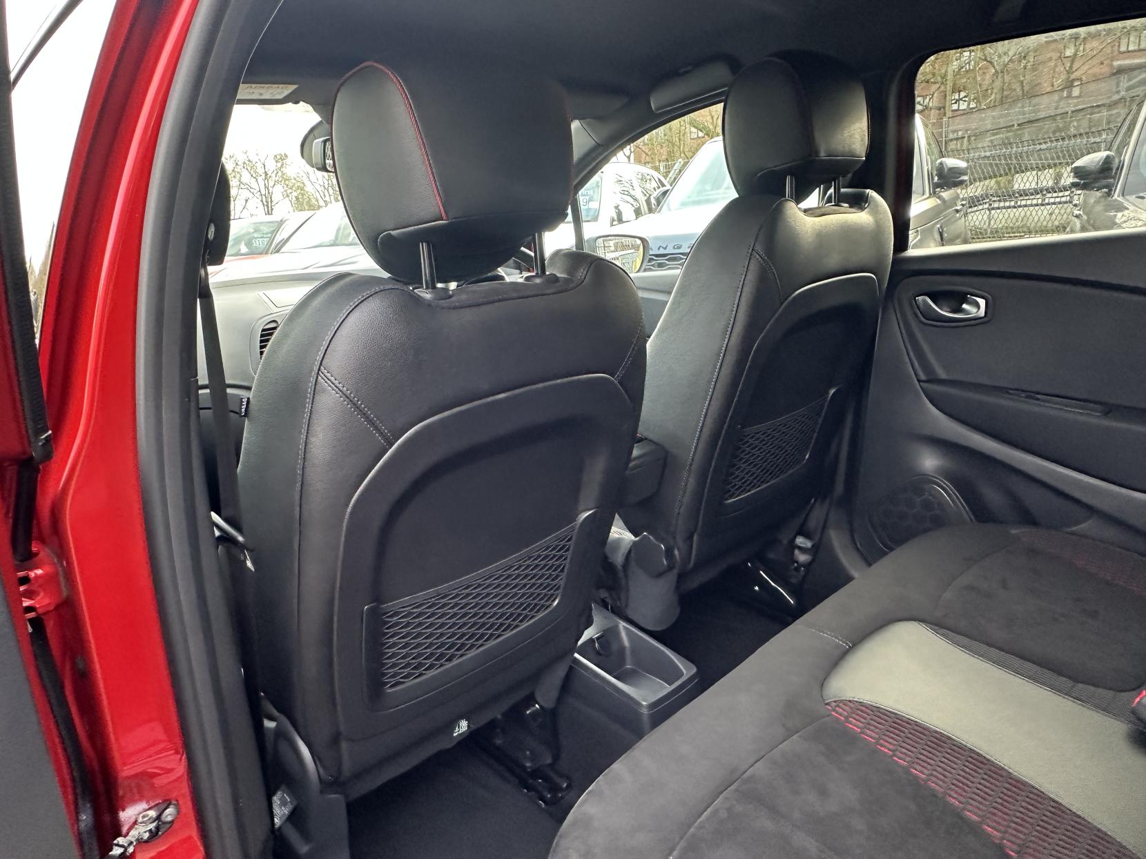 Renault Captur 1.3 TCe ENERGY S Edition SUV 5dr Petrol EDC Euro 6 (s/s) (150 ps)