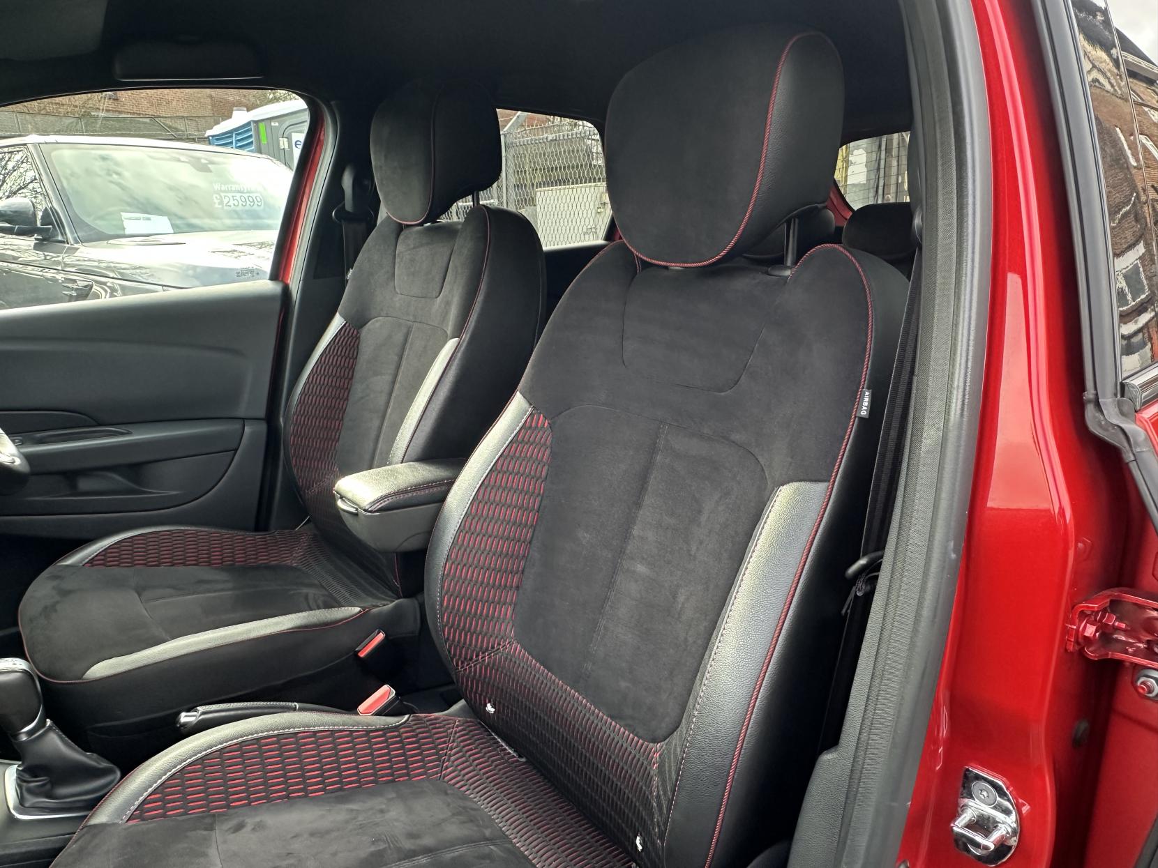 Renault Captur 1.3 TCe ENERGY S Edition SUV 5dr Petrol EDC Euro 6 (s/s) (150 ps)