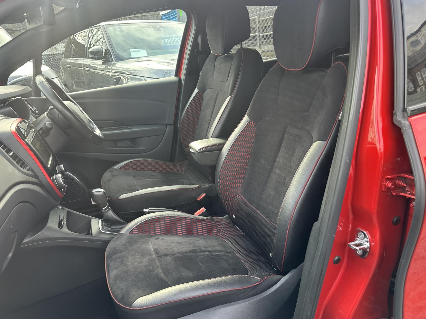 Renault Captur 1.3 TCe ENERGY S Edition SUV 5dr Petrol EDC Euro 6 (s/s) (150 ps)