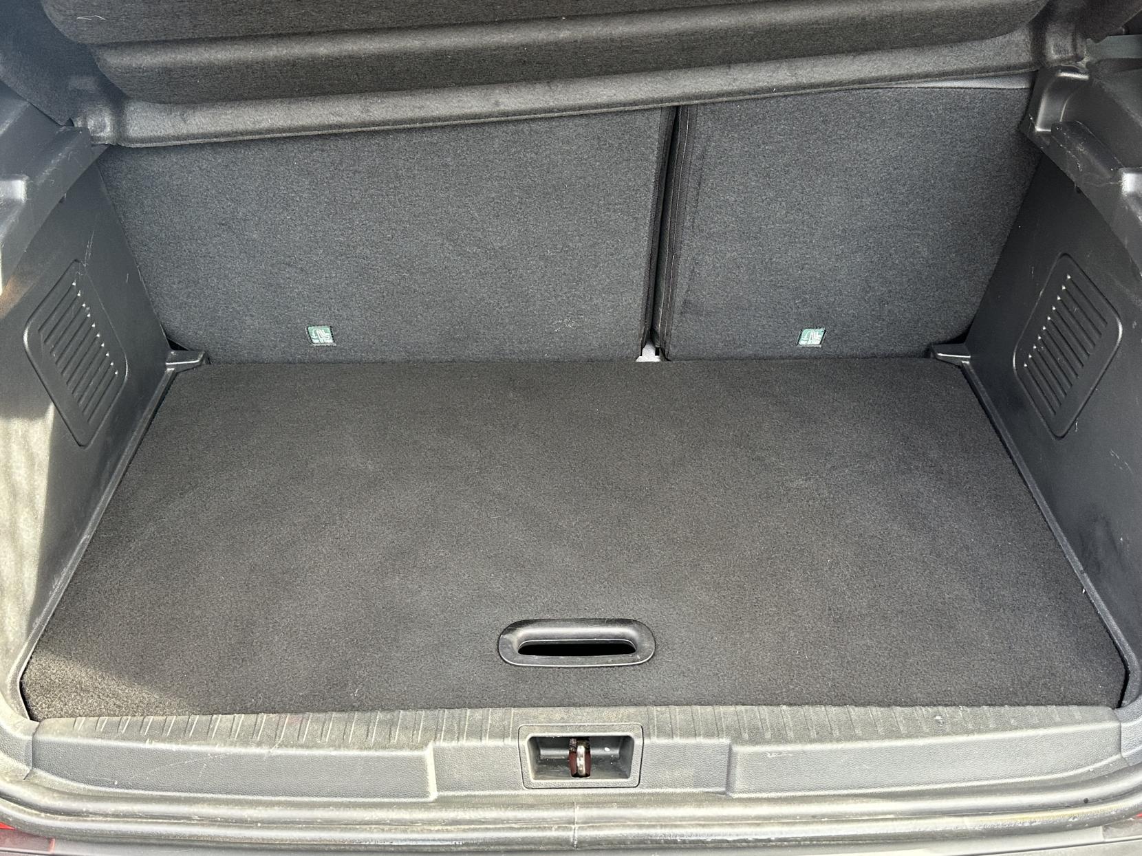 Renault Captur 1.3 TCe ENERGY S Edition SUV 5dr Petrol EDC Euro 6 (s/s) (150 ps)