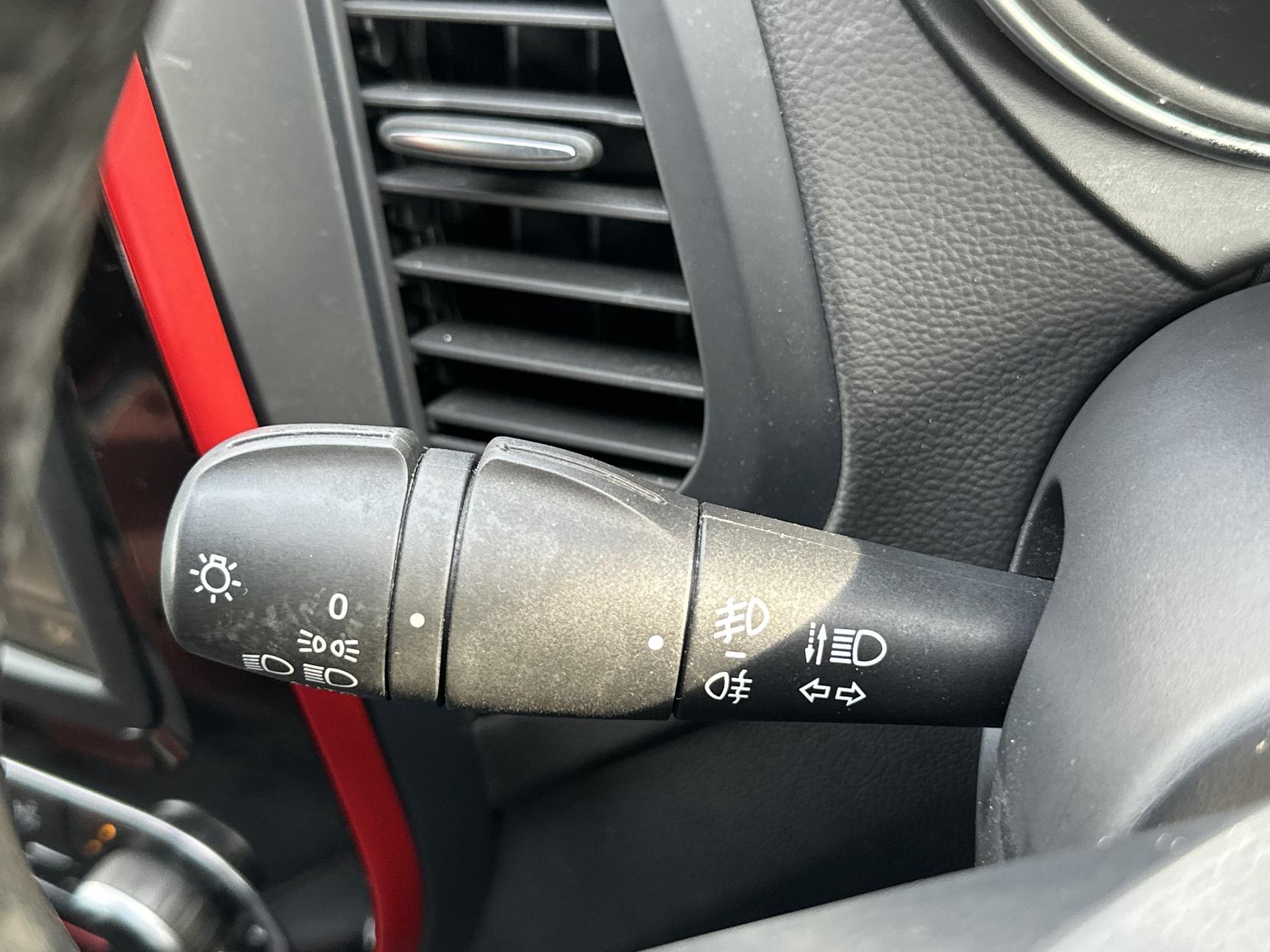 Renault Captur 1.3 TCe ENERGY S Edition SUV 5dr Petrol EDC Euro 6 (s/s) (150 ps)