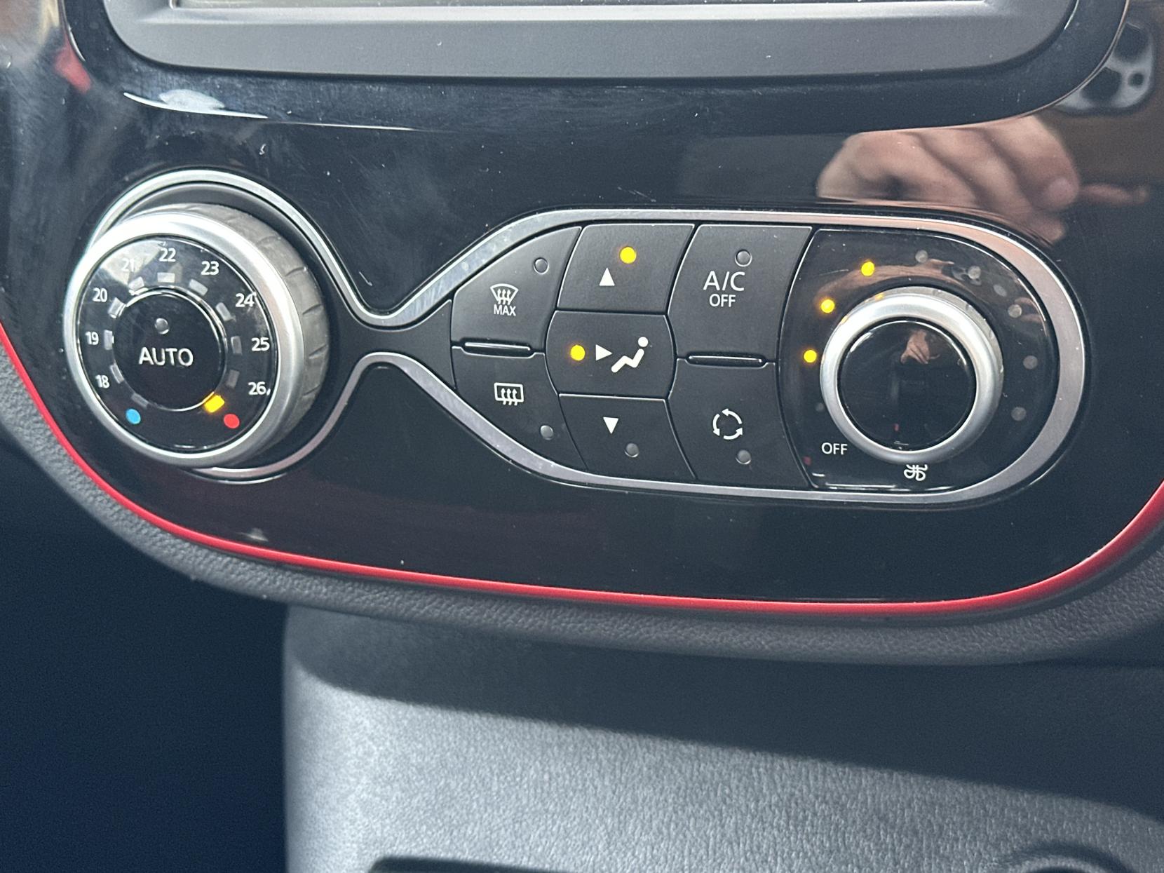 Renault Captur 1.3 TCe ENERGY S Edition SUV 5dr Petrol EDC Euro 6 (s/s) (150 ps)