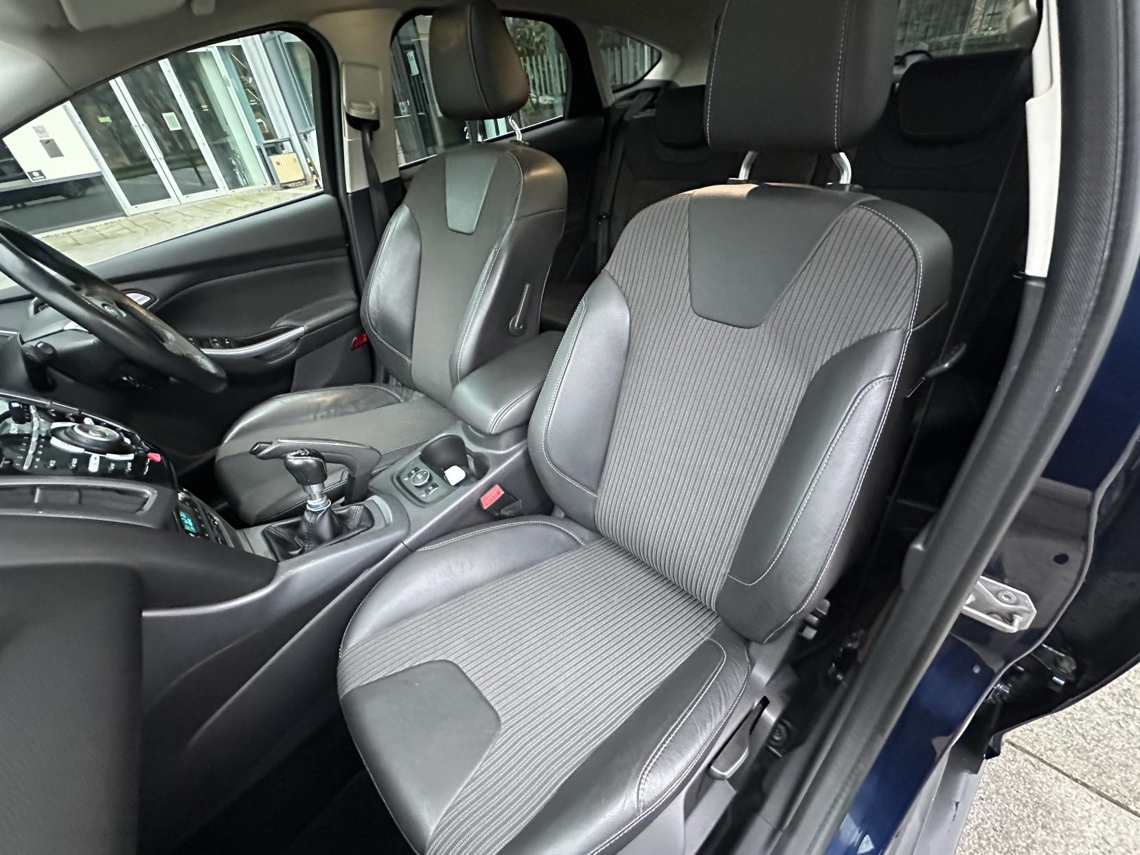 Ford Focus 1.6T EcoBoost Titanium X Hatchback 5dr Petrol Manual Euro 5 (s/s) (150 ps)