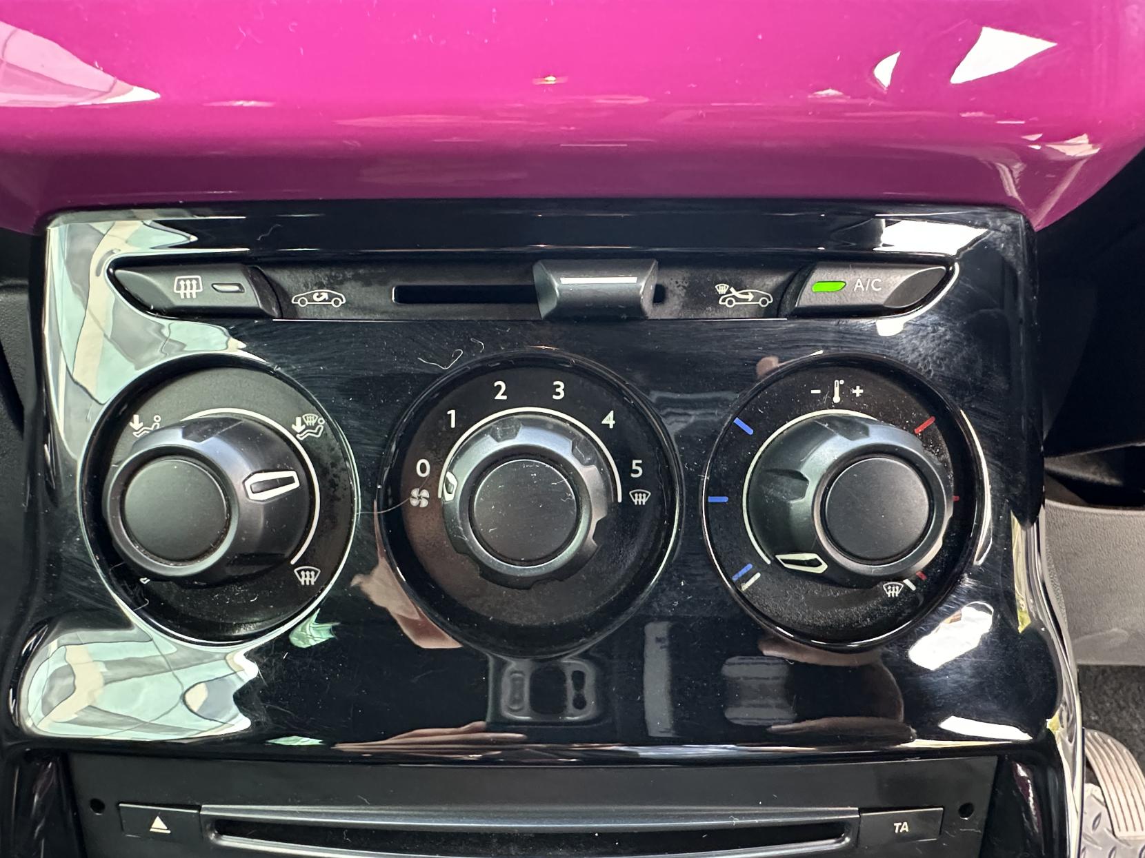 Citroen DS3 1.6 VTi DStyle Pink Hatchback 3dr Petrol Manual Euro 5 (120 ps)