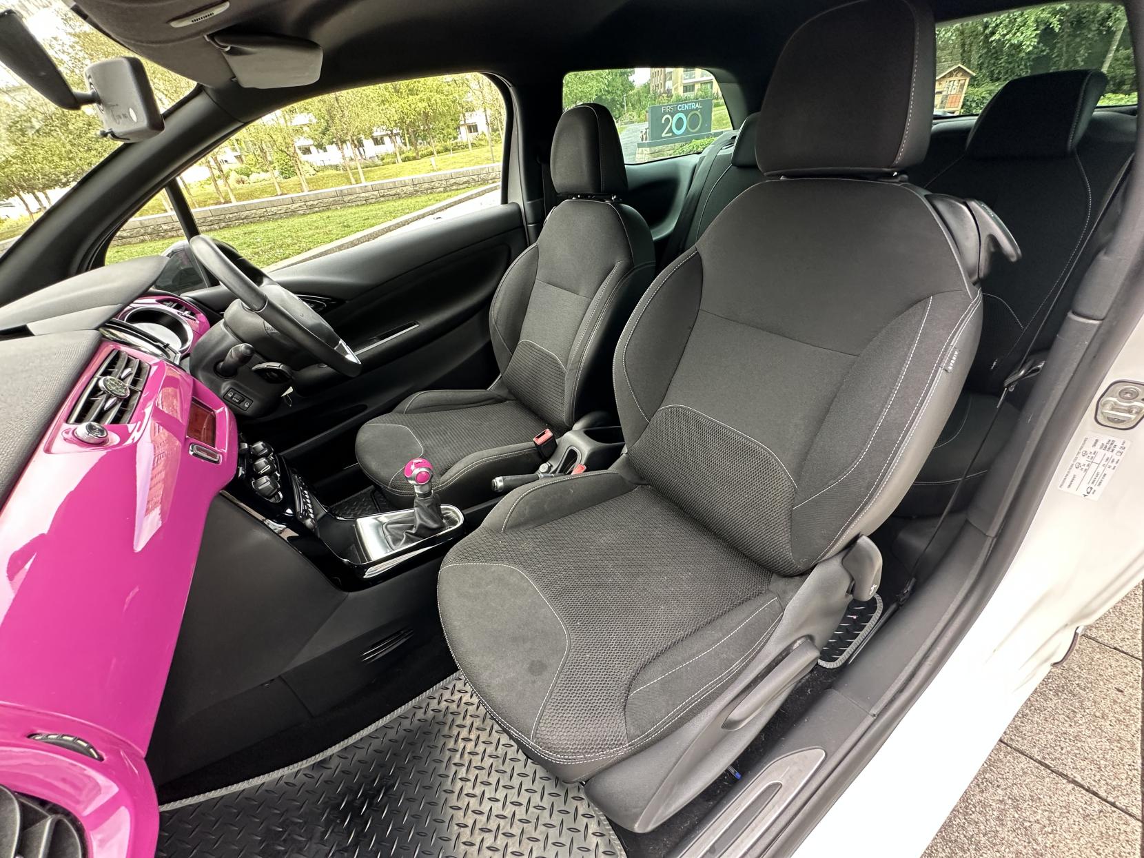 Citroen DS3 1.6 VTi DStyle Pink Hatchback 3dr Petrol Manual Euro 5 (120 ps)