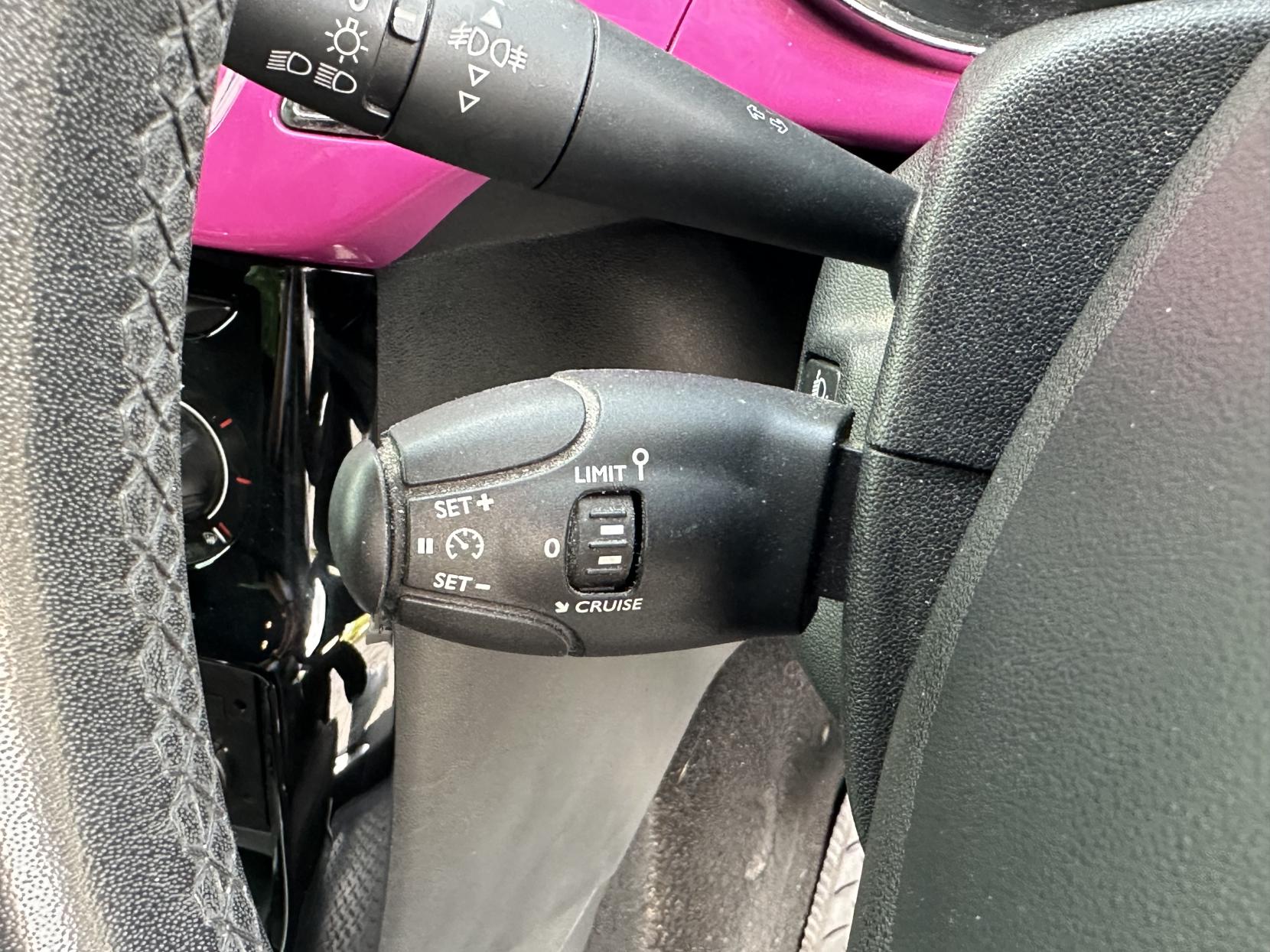 Citroen DS3 1.6 VTi DStyle Pink Hatchback 3dr Petrol Manual Euro 5 (120 ps)