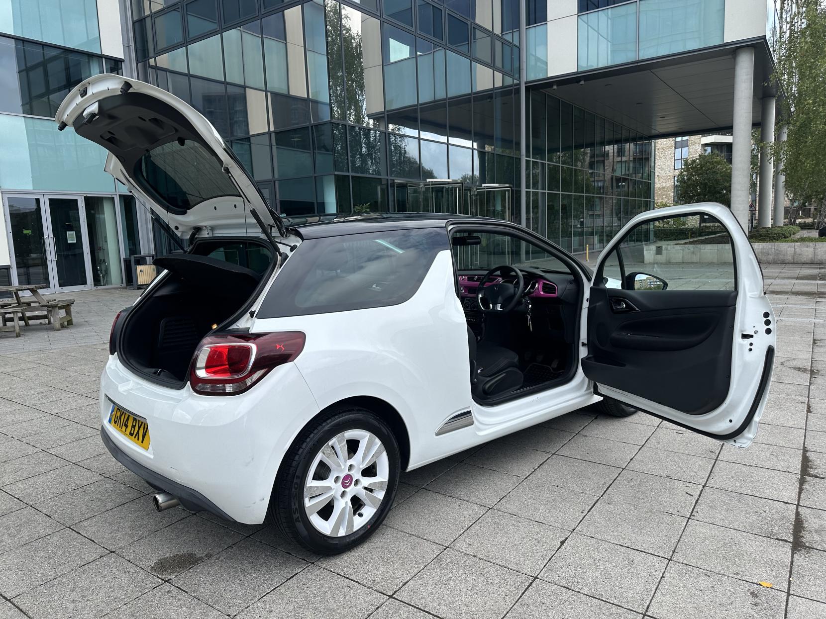 Citroen DS3 1.6 VTi DStyle Pink Hatchback 3dr Petrol Manual Euro 5 (120 ps)
