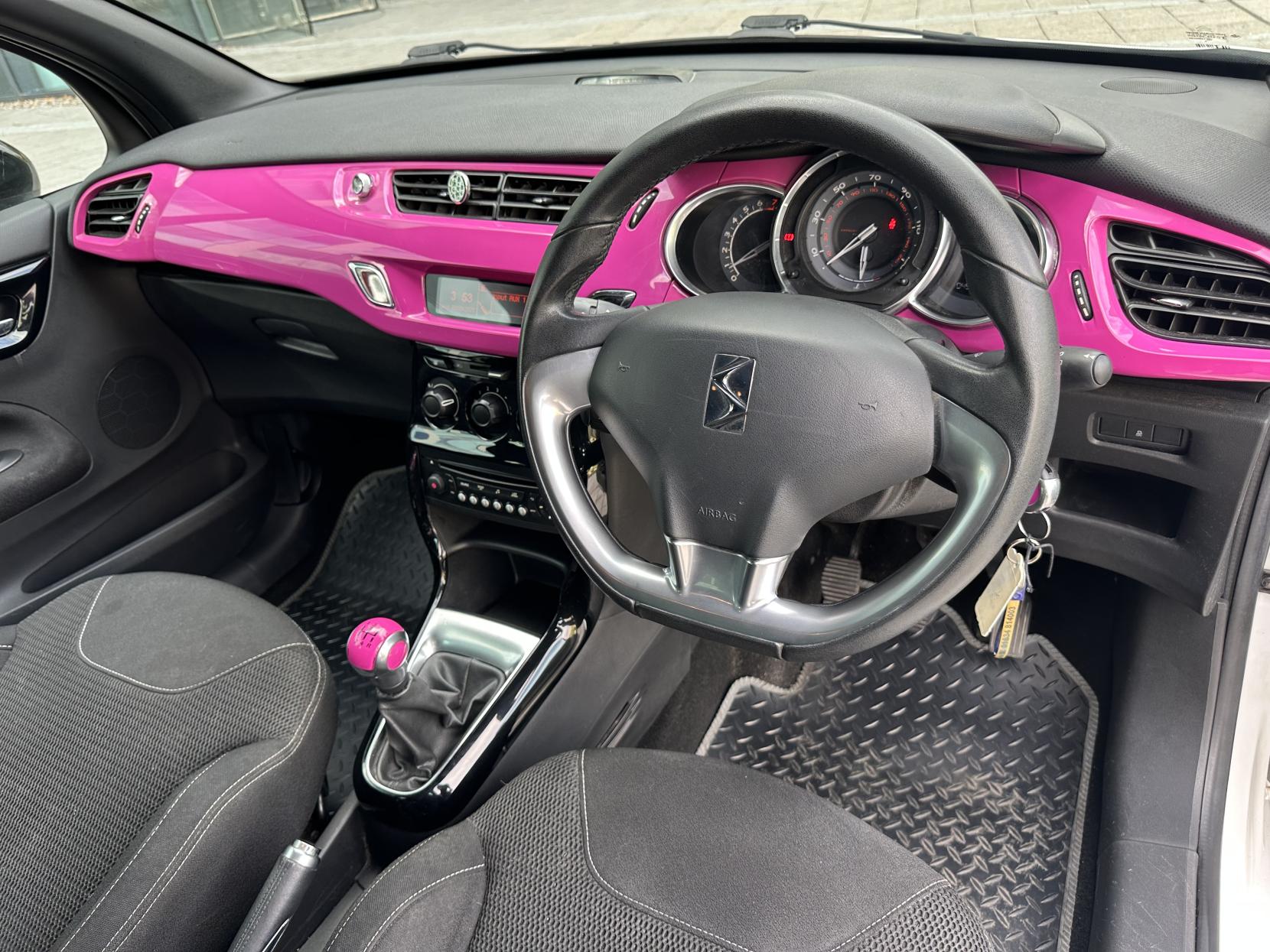 Citroen DS3 1.6 VTi DStyle Pink Hatchback 3dr Petrol Manual Euro 5 (120 ps)