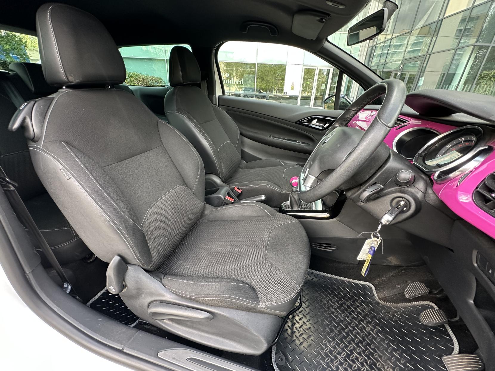 Citroen DS3 1.6 VTi DStyle Pink Hatchback 3dr Petrol Manual Euro 5 (120 ps)